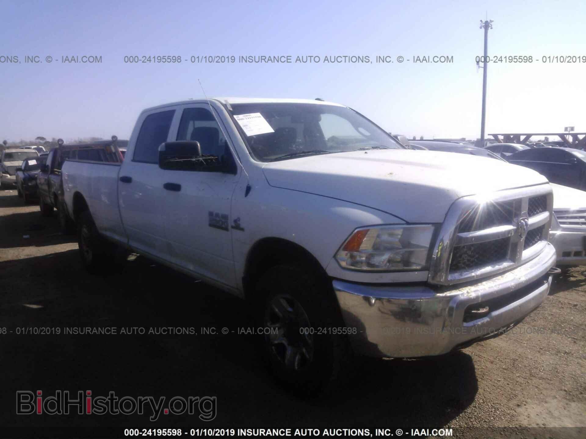 Photo 3C6UR5HL3EG224537 - RAM 2500 2014