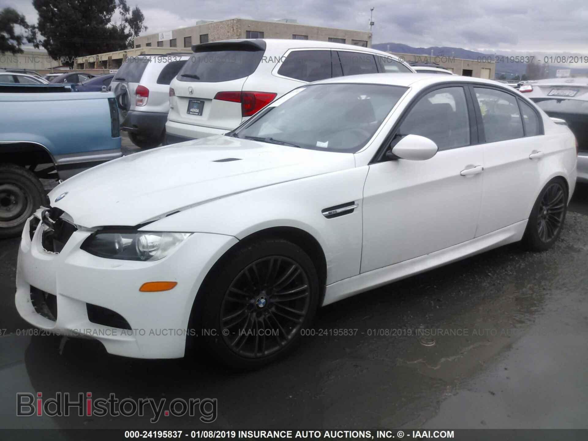 2008 BMW M3 - VIN: WBSVA93588E216247 - Фото 2