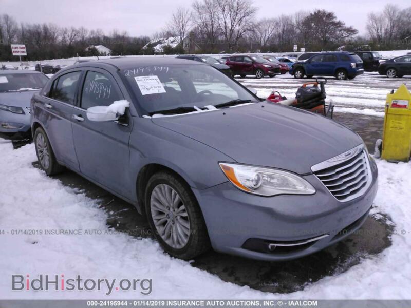 2012 Chrysler 200 Limited (VIN 1C3CCBCB3CN307395) — фото 1 из 10, IAAI, повреждение: левый бок