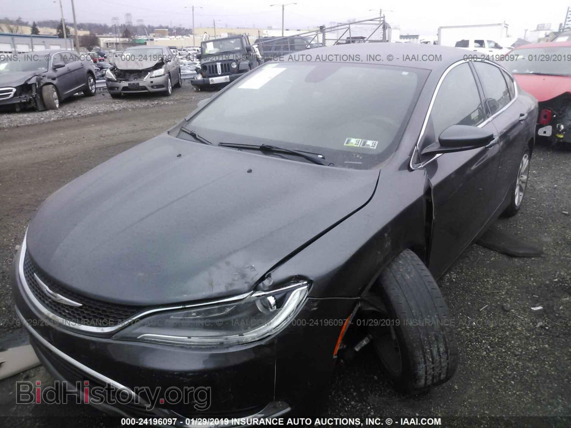 2016 CHRYSLER 200 - VIN: 1C3CCCAB3GN141037 - Фото 2