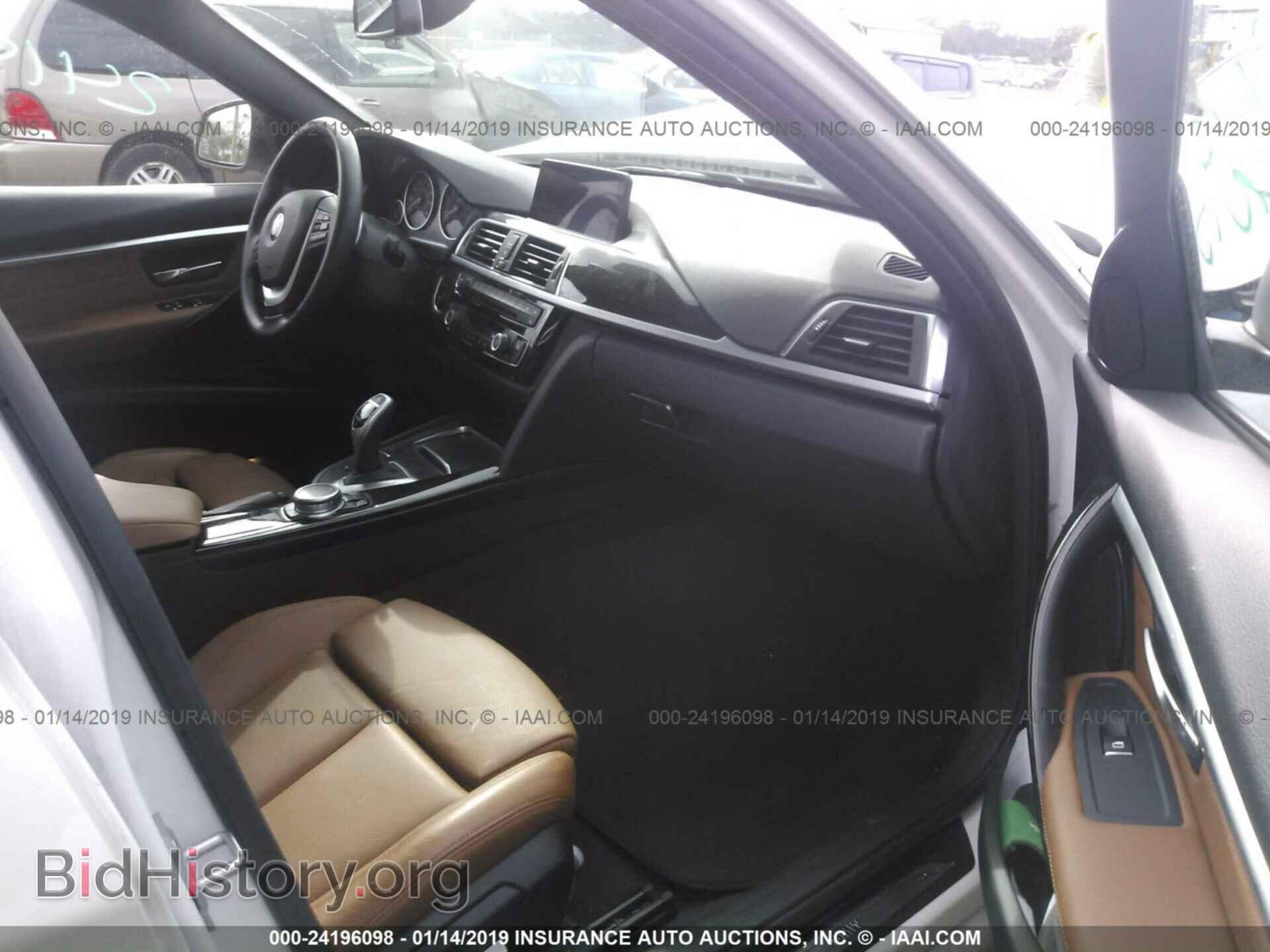 2017 BMW 330 - VIN: WBA8B9G32HNU52691 - Фото 5
