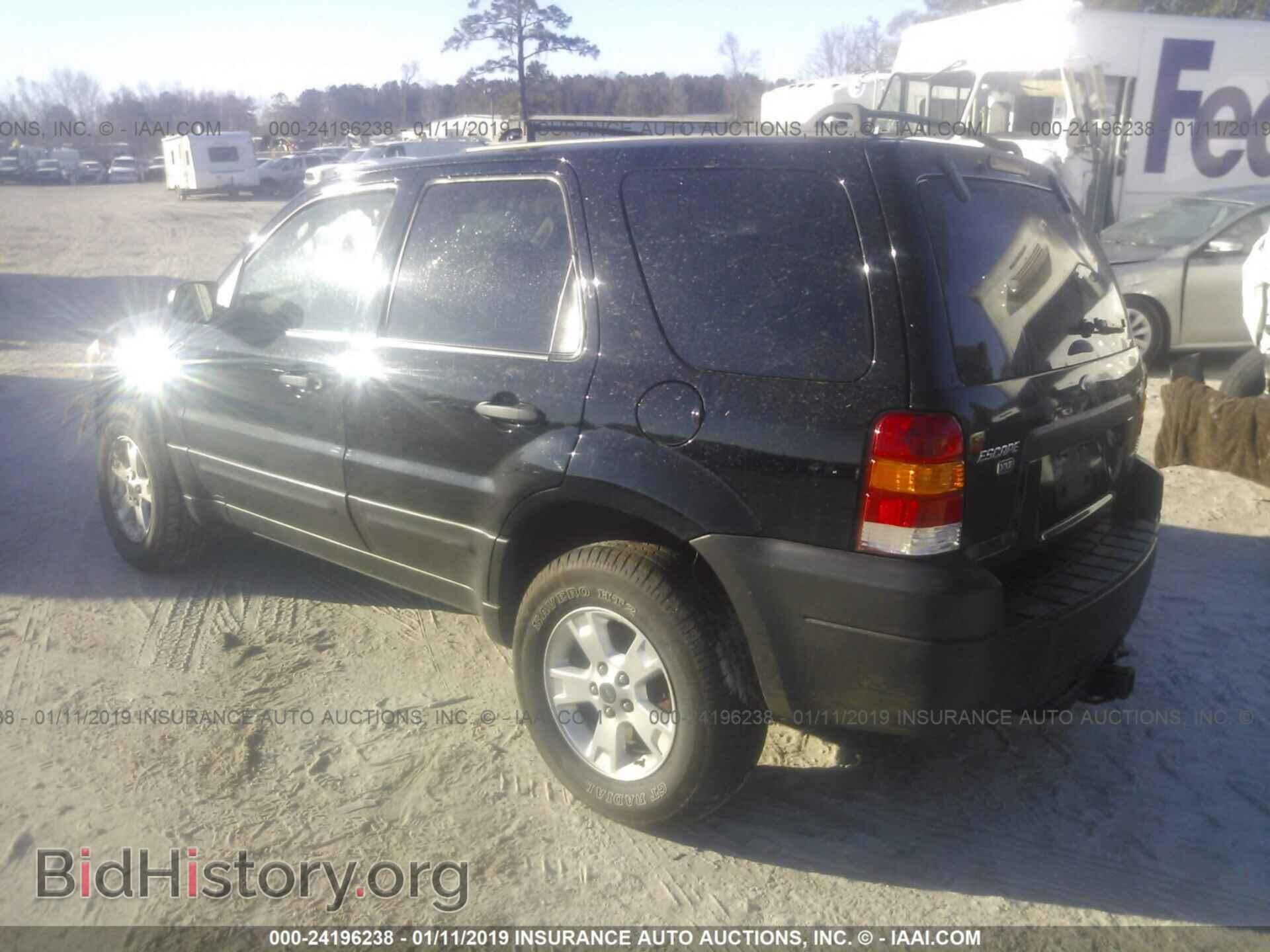 2005 FORD ESCAPE - VIN: 1FMCU93105KB40289 - Фото 3