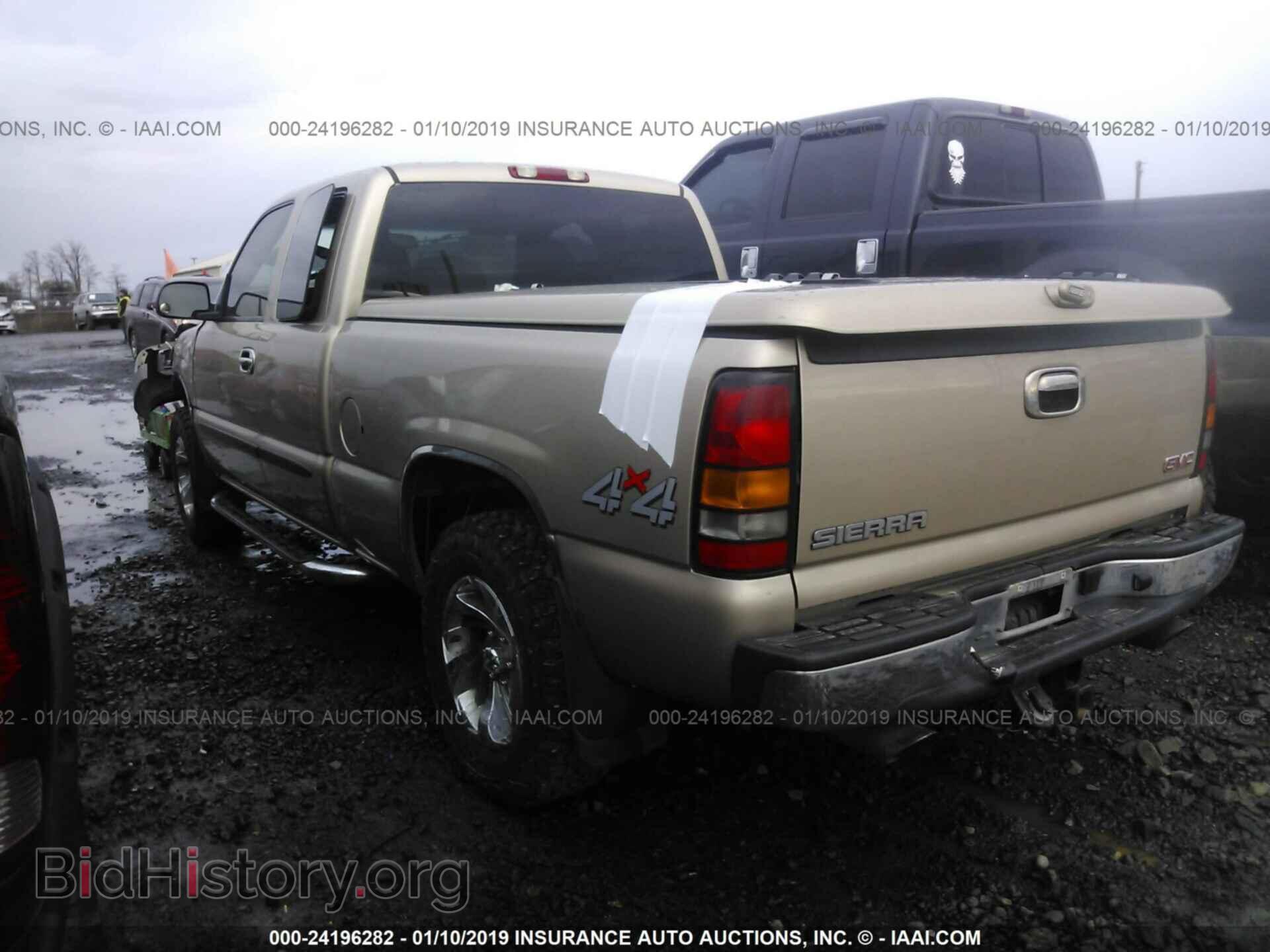 2005 GMC NEW SIERRA - VIN: 2GTEK19B151179221 - Фото 3