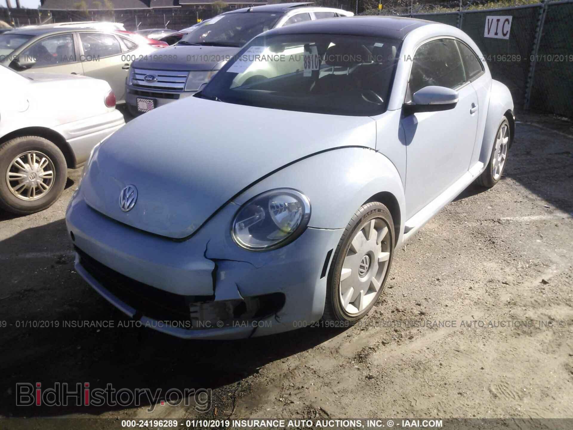 2012 VOLKSWAGEN BEETLE - VIN: 3VWHP7AT4CM638203 - Фото 2