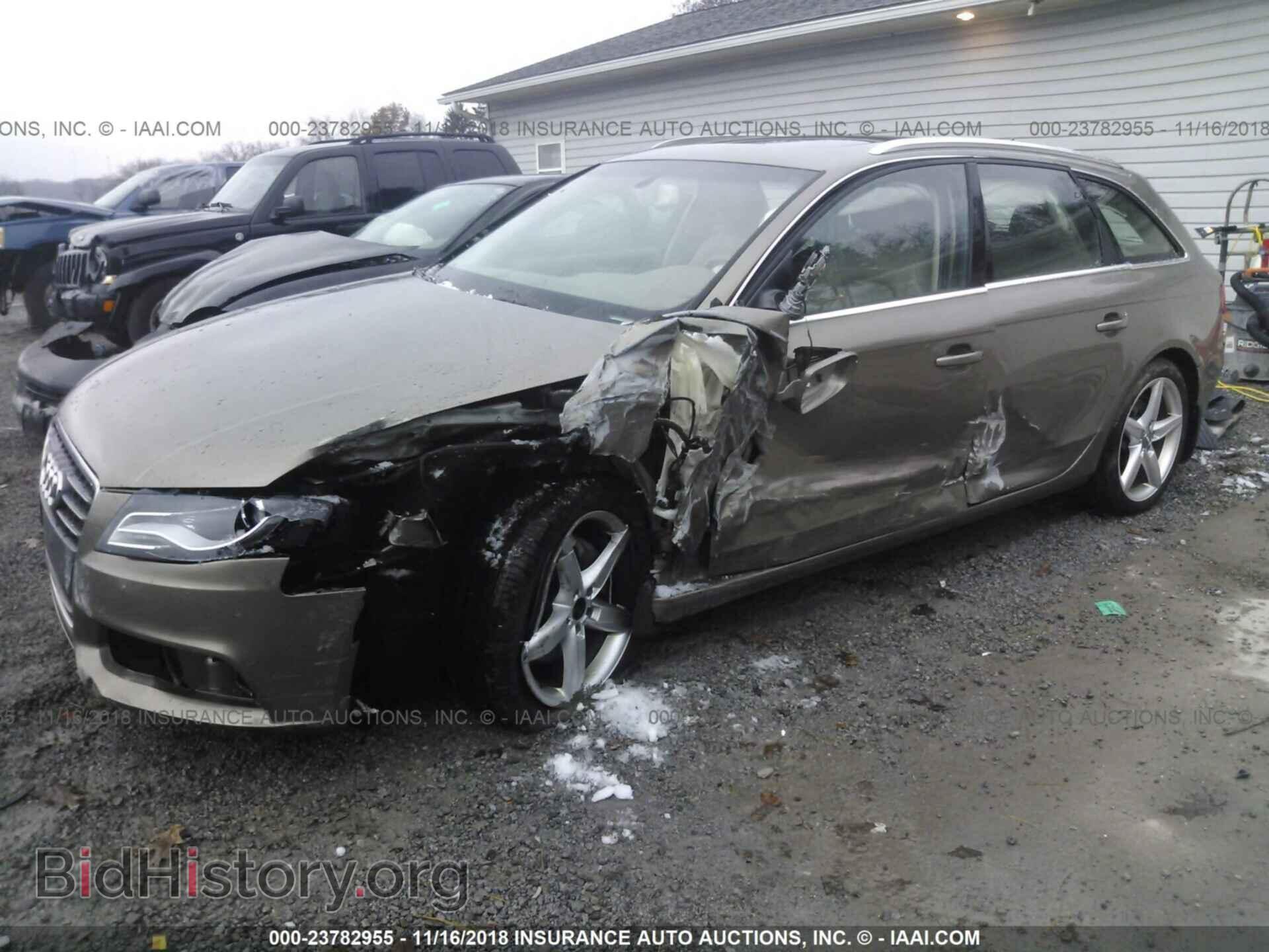 2011 AUDI A4 - VIN: WAUWFAFL1BA126779 - Фото 2