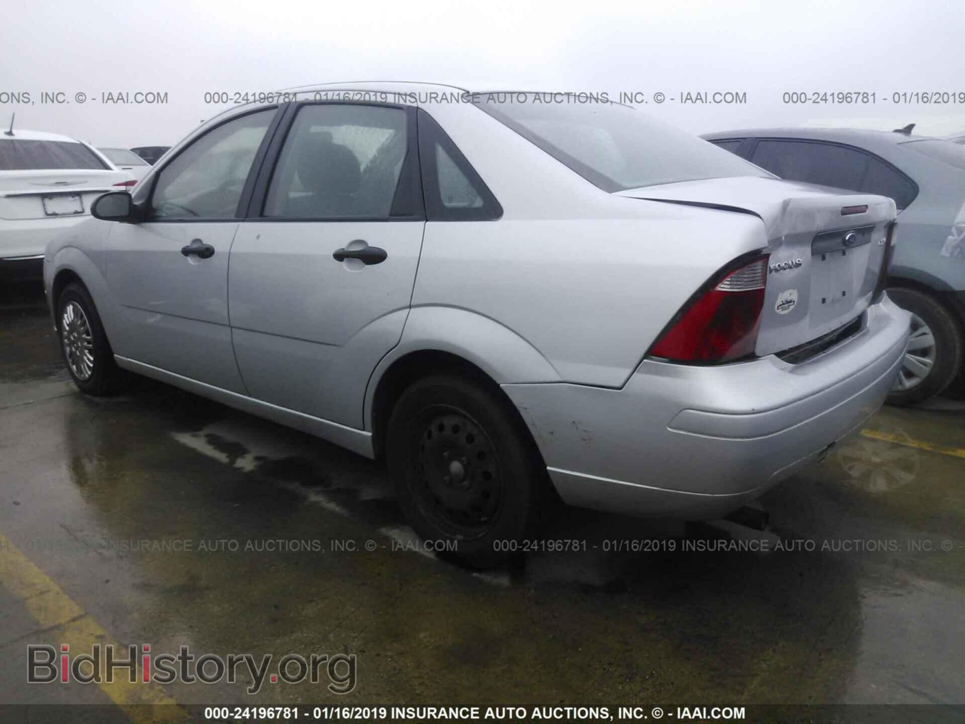 2005 FORD FOCUS - VIN: 1FAFP34N05W121909 - Фото 3