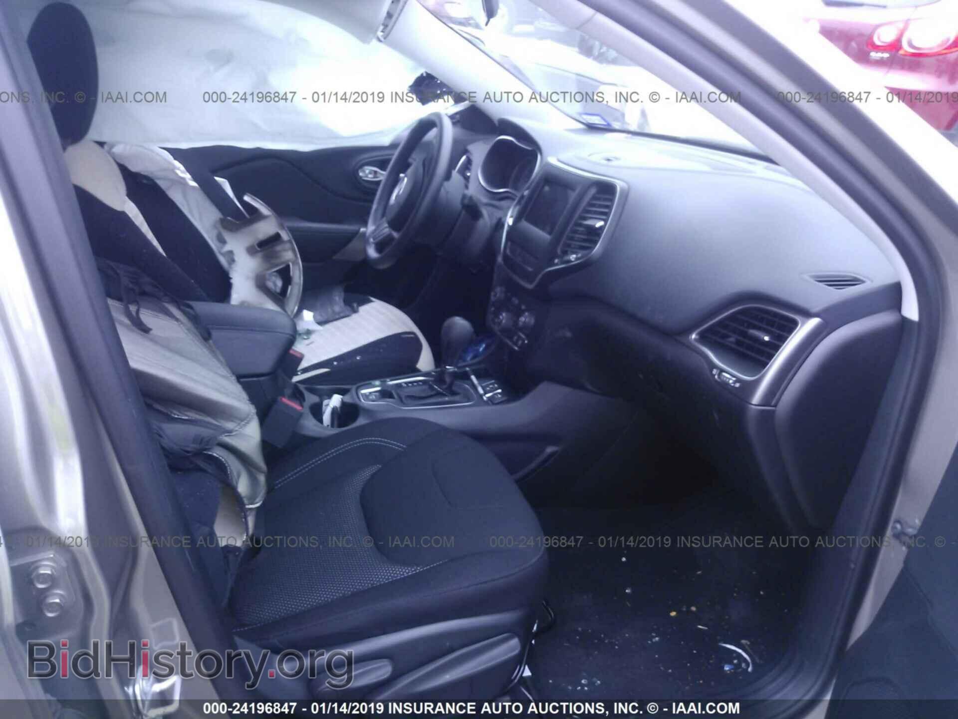 2019 JEEP CHEROKEE - VIN: 1C4PJLCB5KD285395 - Фото 5