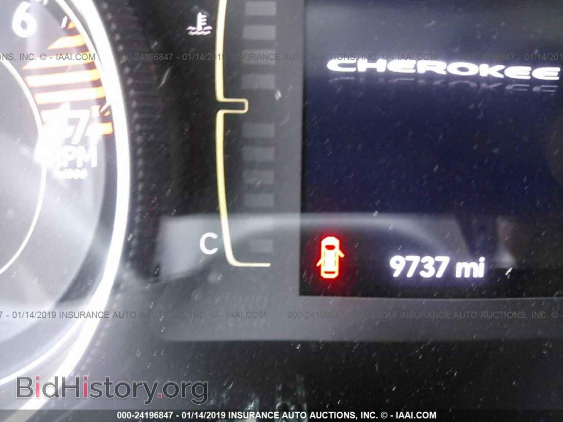 2019 JEEP CHEROKEE - VIN: 1C4PJLCB5KD285395 - Фото 7