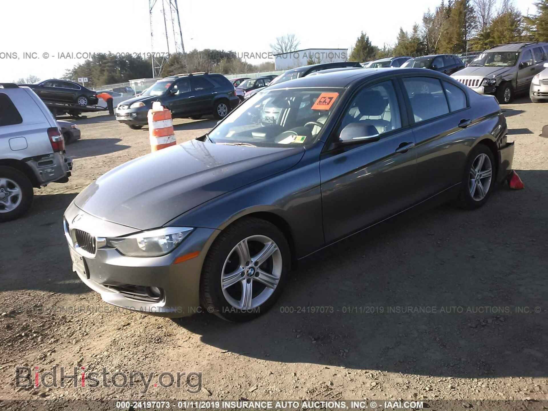 2012 BMW 328 - VIN: WBA3C1C52CF432637 - Фото 2