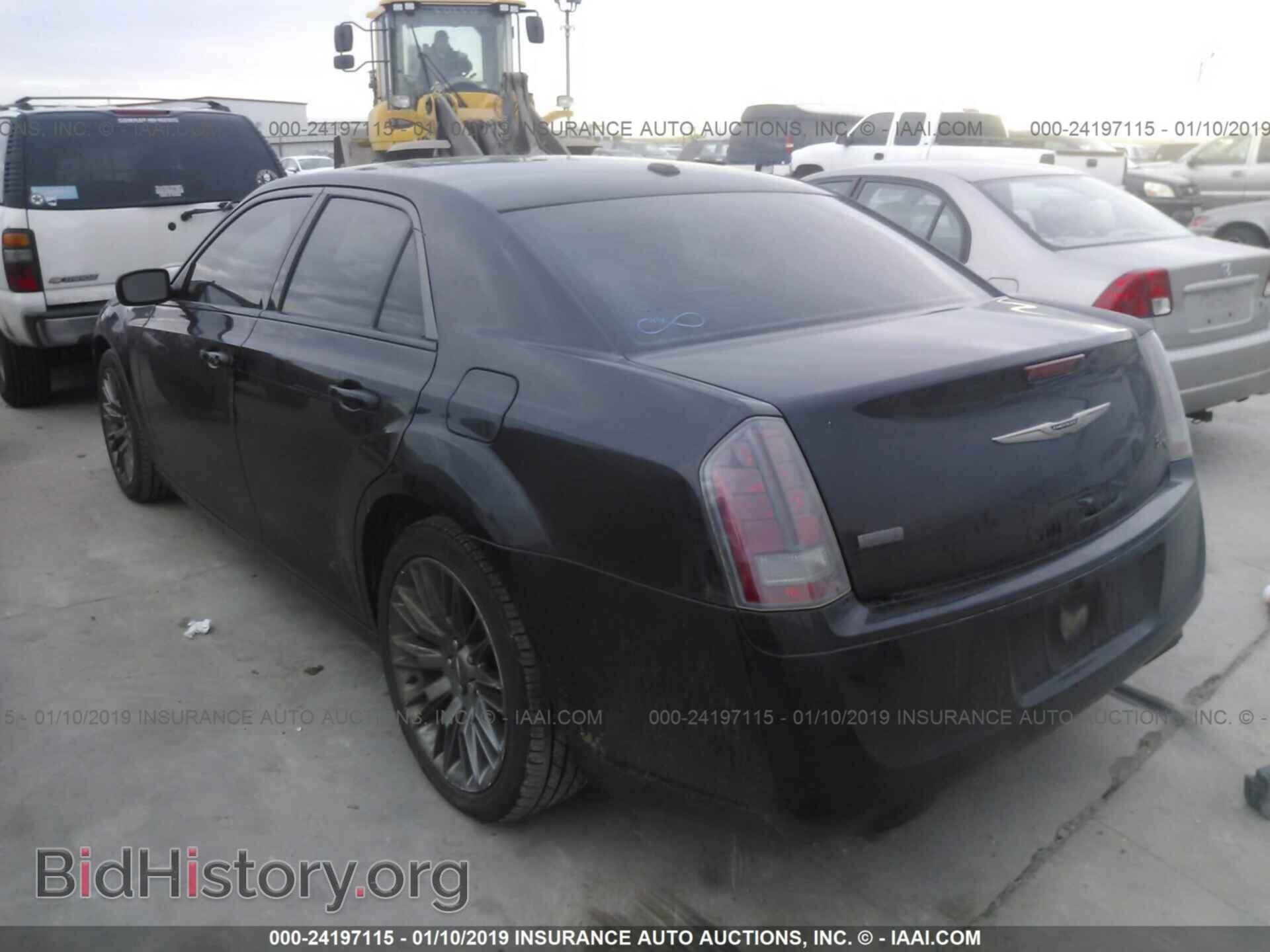 2013 CHRYSLER 300C - VIN: 2C3CCADG2DH745887 - Фото 3