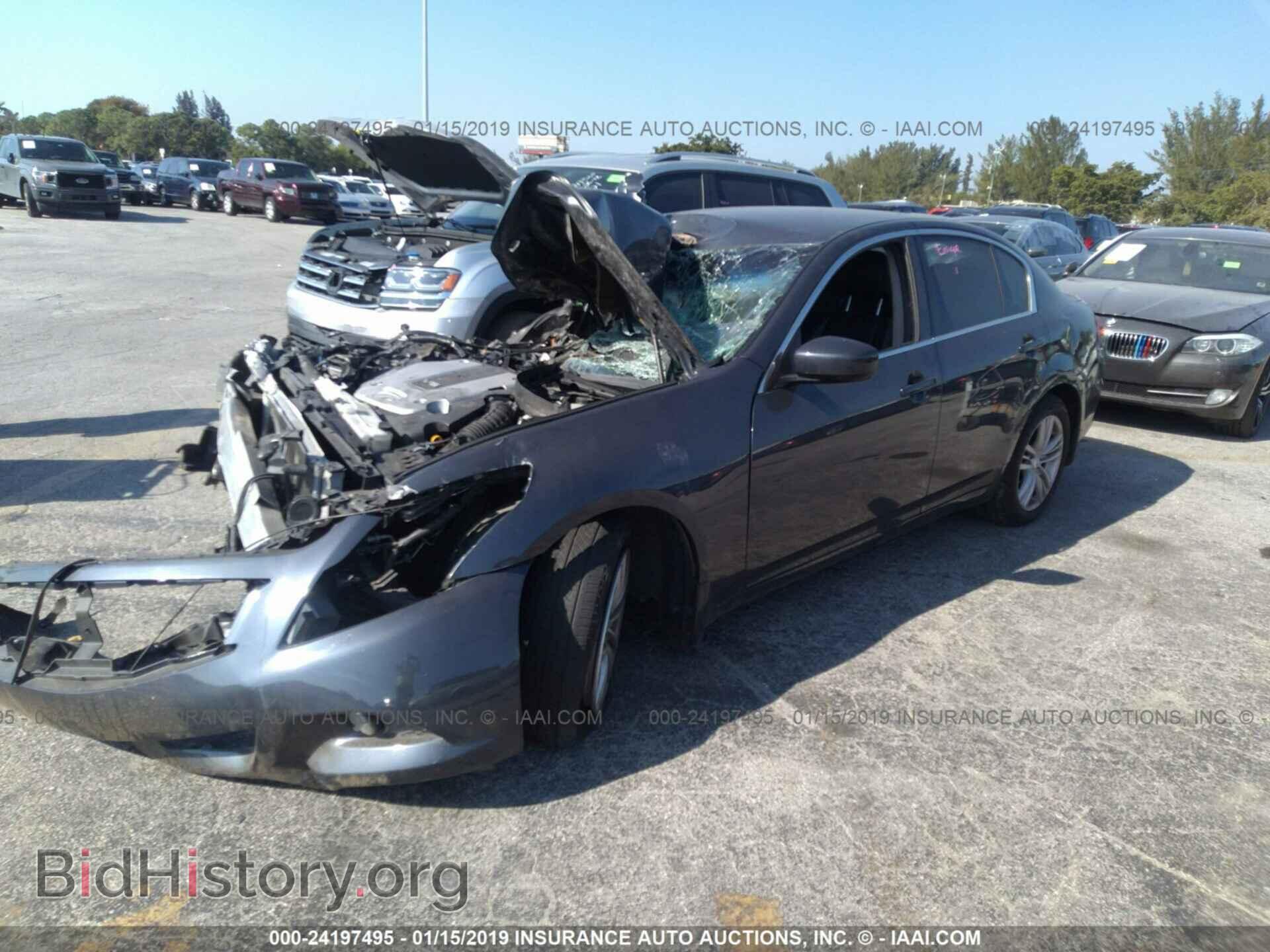 2017 CHRYSLER PACIFICA - VIN: 2C4RC1EG0HR564971 - Photo 2