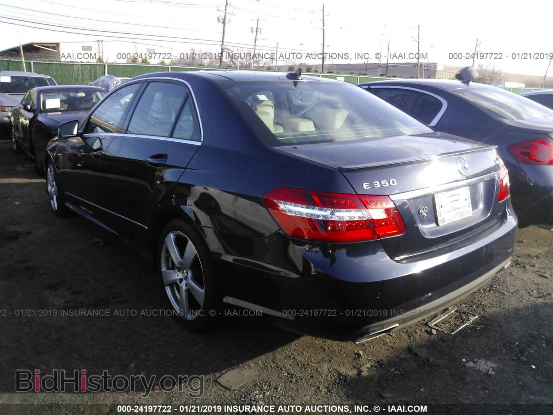 Photo WDDHF8HB8BA308526 - MERCEDES-BENZ E 2011