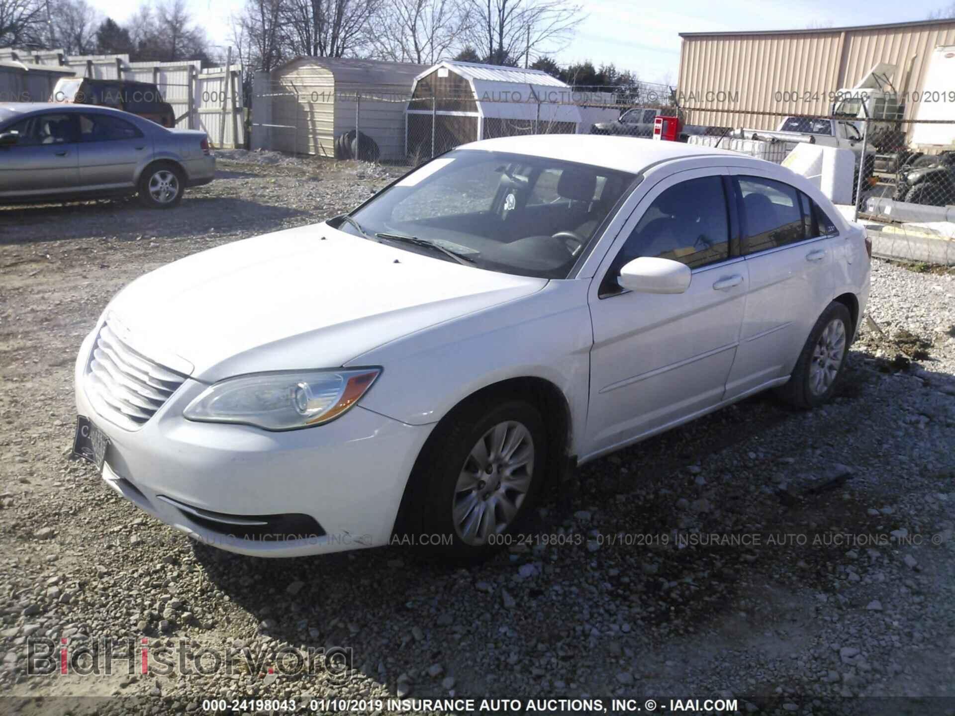 2012 CHRYSLER 200 - VIN: 1C3CCBAB1CN208576 - Фото 2