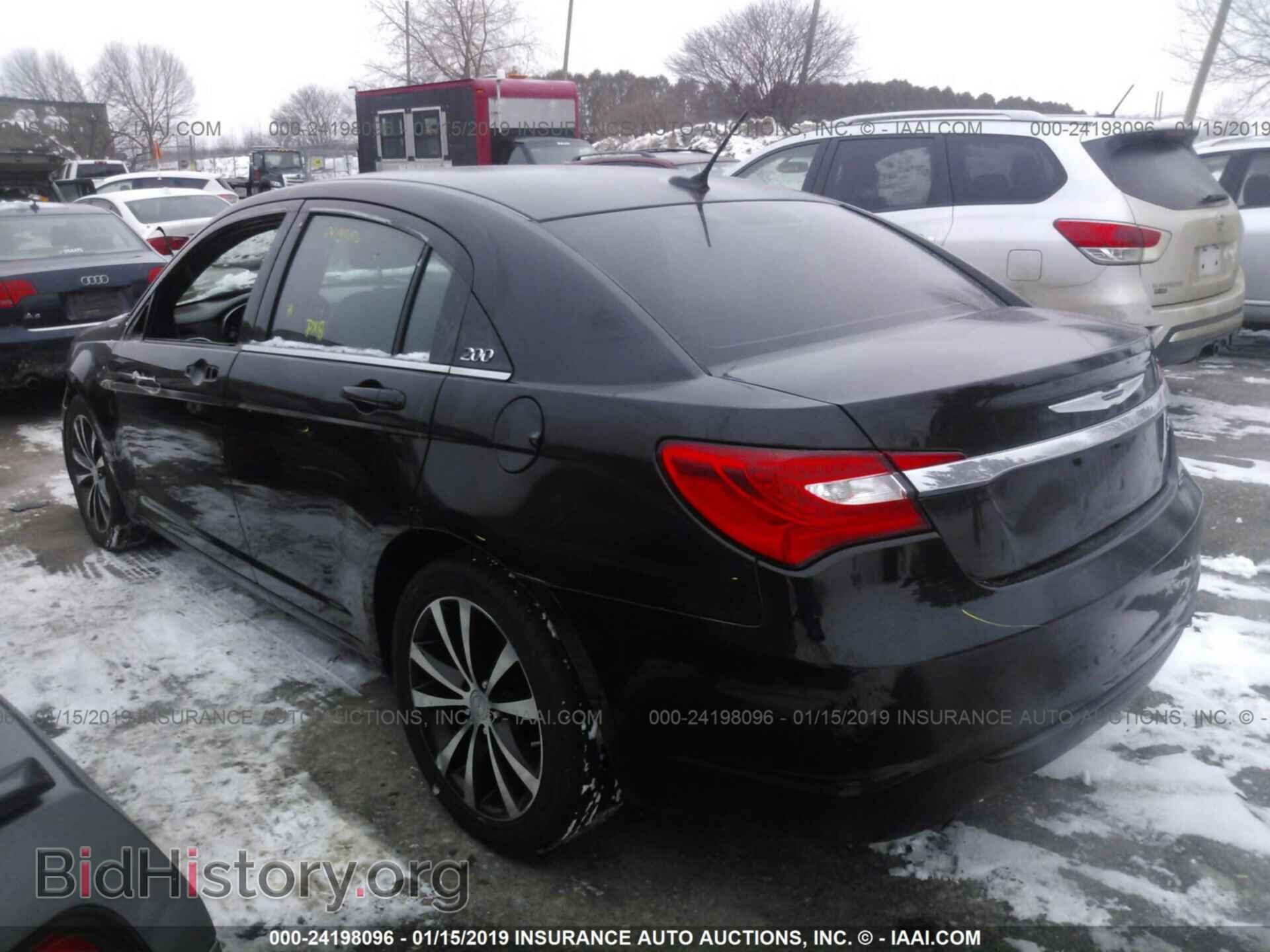 2013 CHRYSLER 200 - VIN: 1C3CCBCGXDN745148 - Фото 3