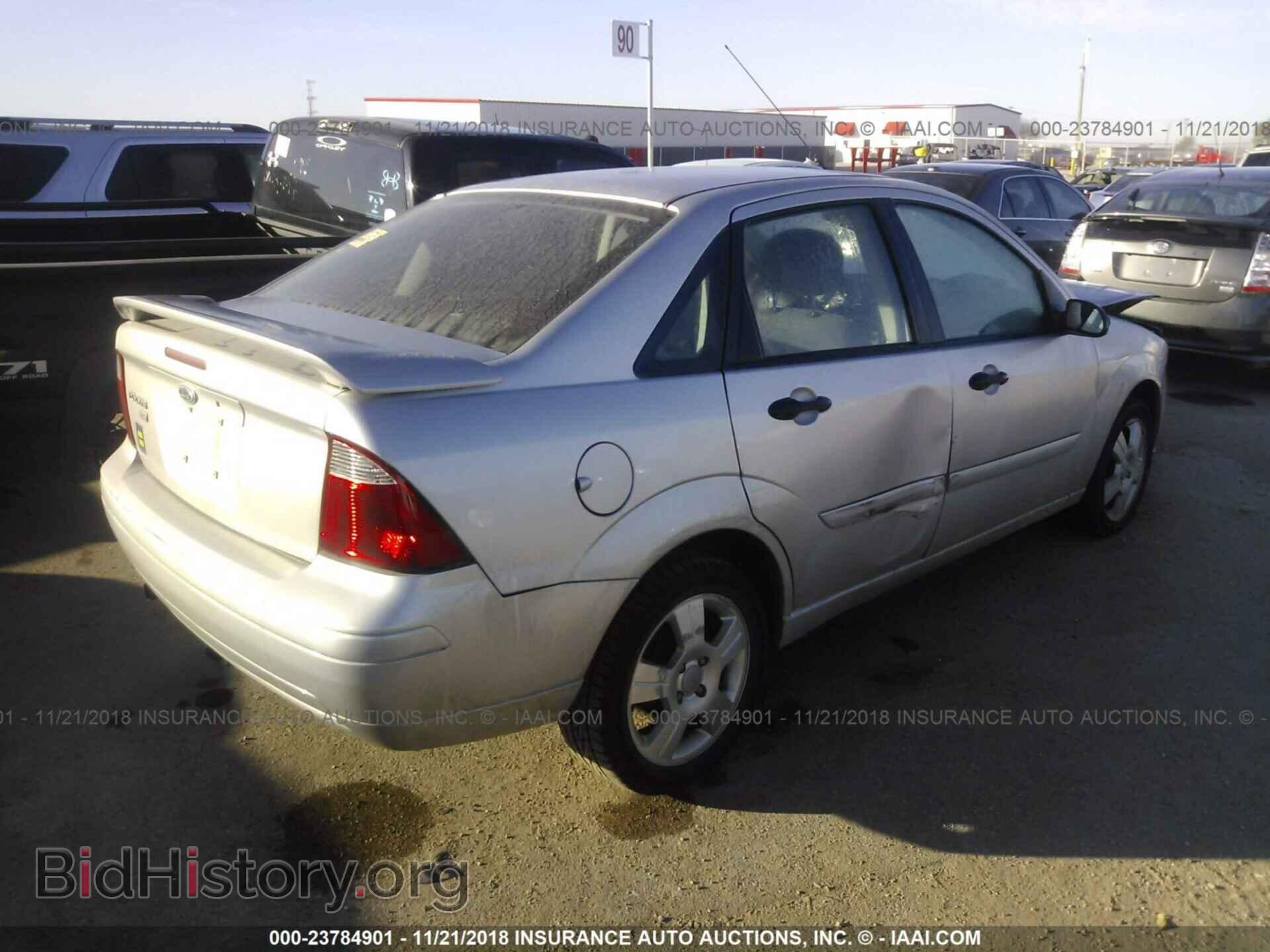 2007 FORD FOCUS - VIN: 1FAHP34N67W103765 - Фото 4