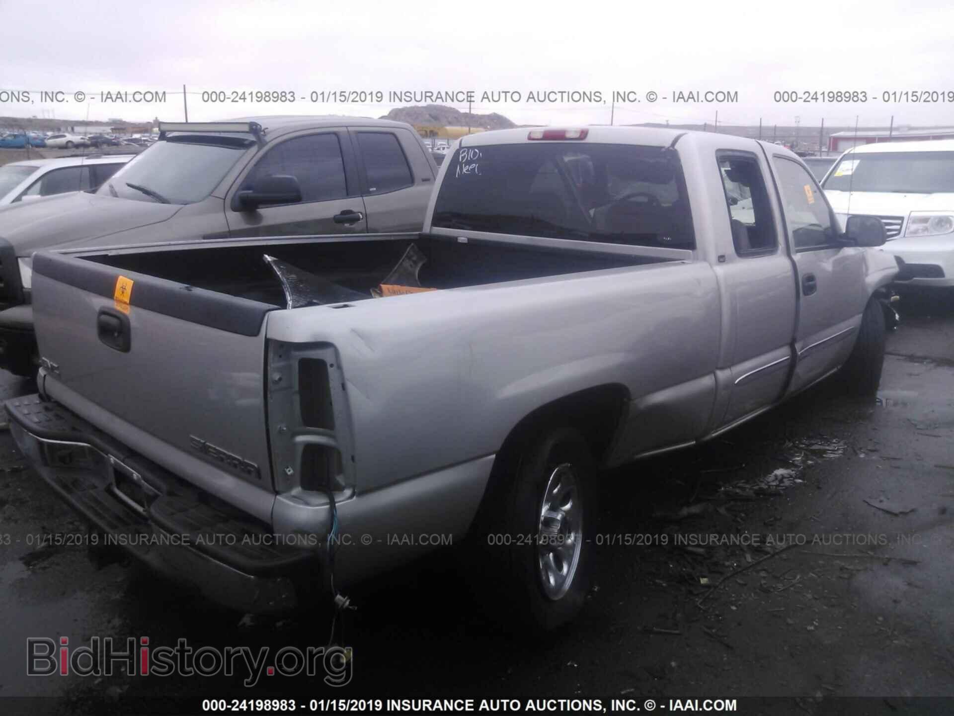 2005 GMC NEW SIERRA - VIN: 2GTEC19TX51255752 - Фото 4