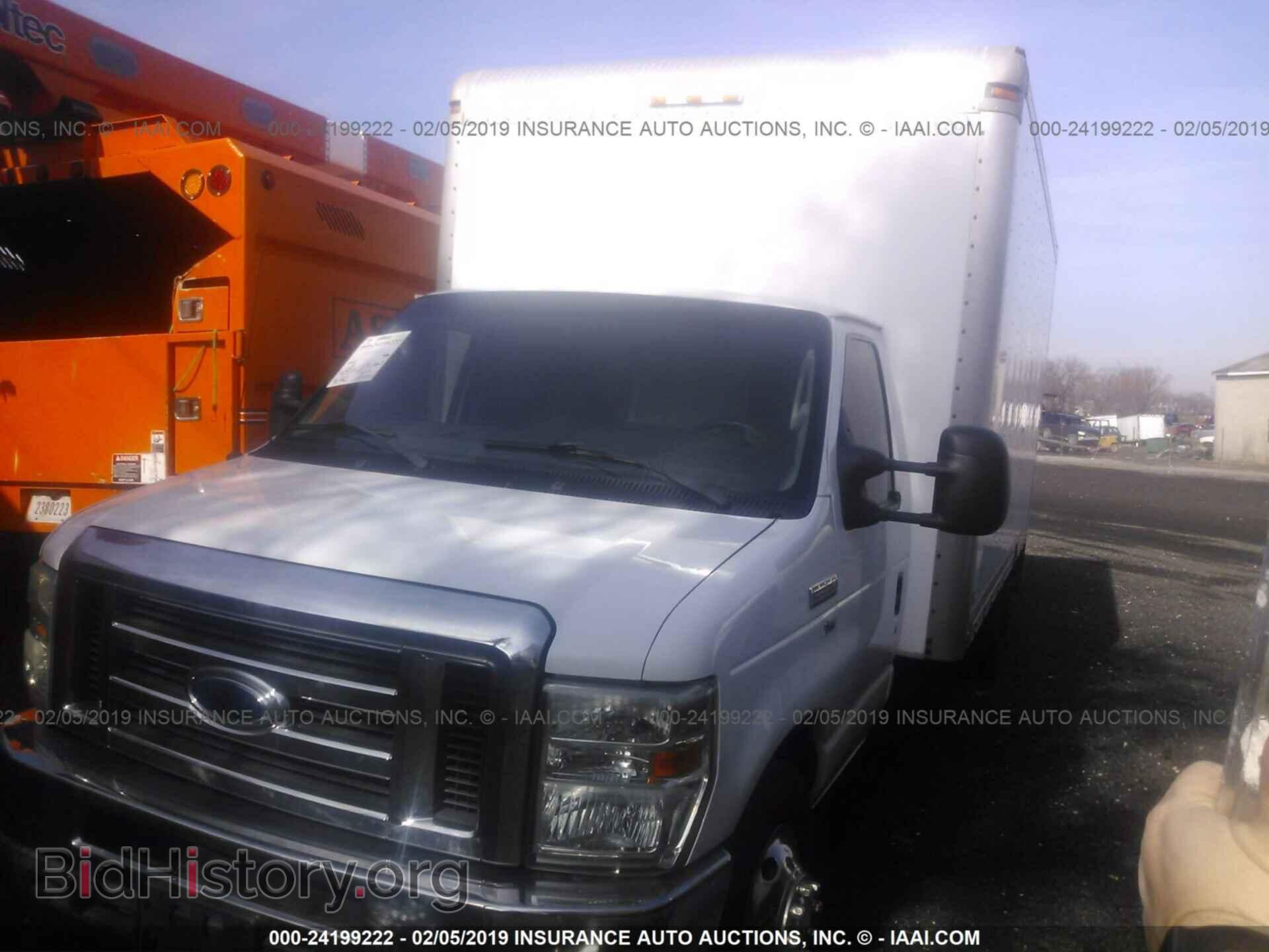 2010 FORD ECONOLINE - VIN: 1FDWE3FL2ADA82026 - Фото 2