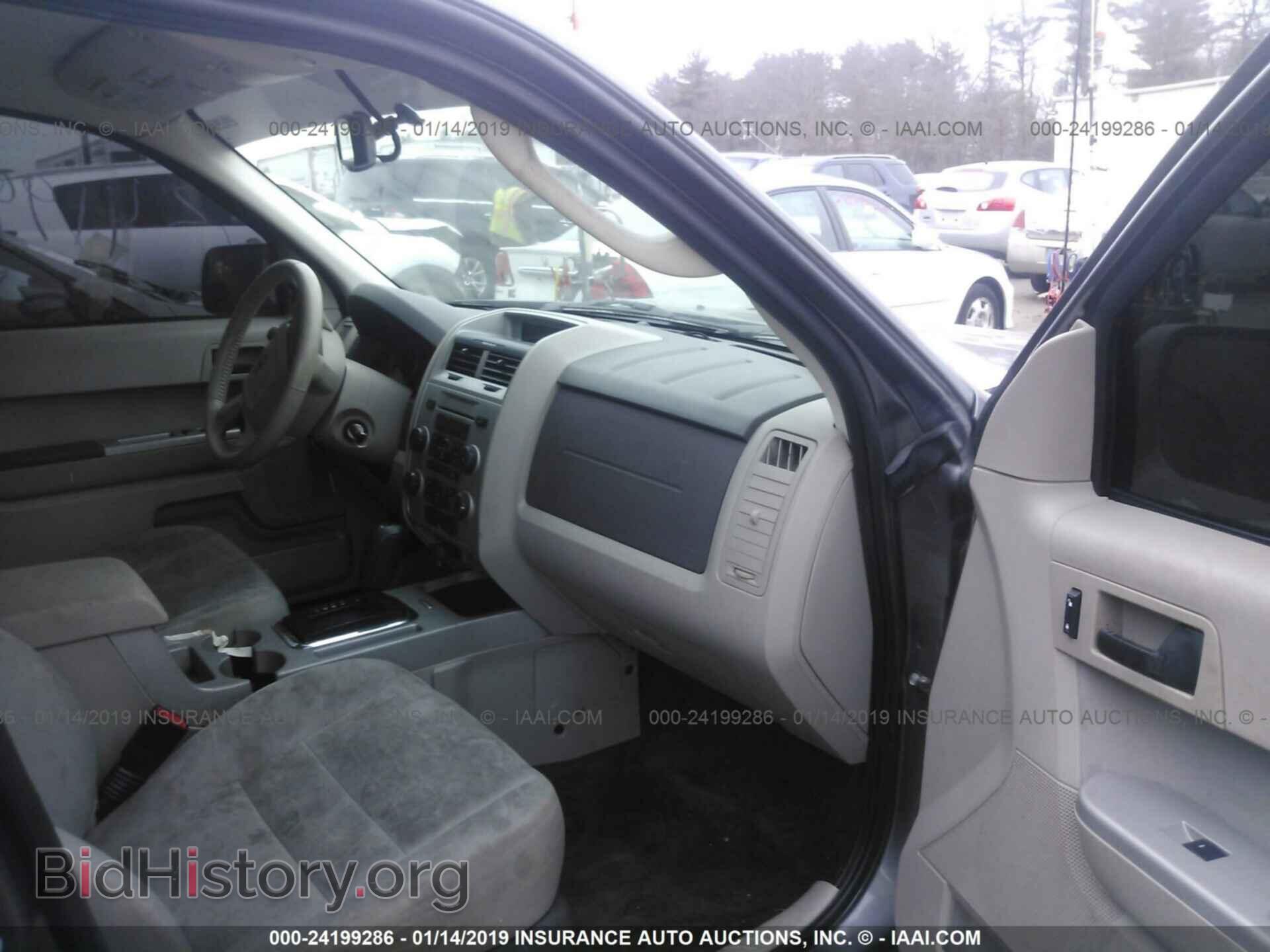 2011 FORD ESCAPE - VIN: 1FMCU0D79BKB85242 - Photo 5