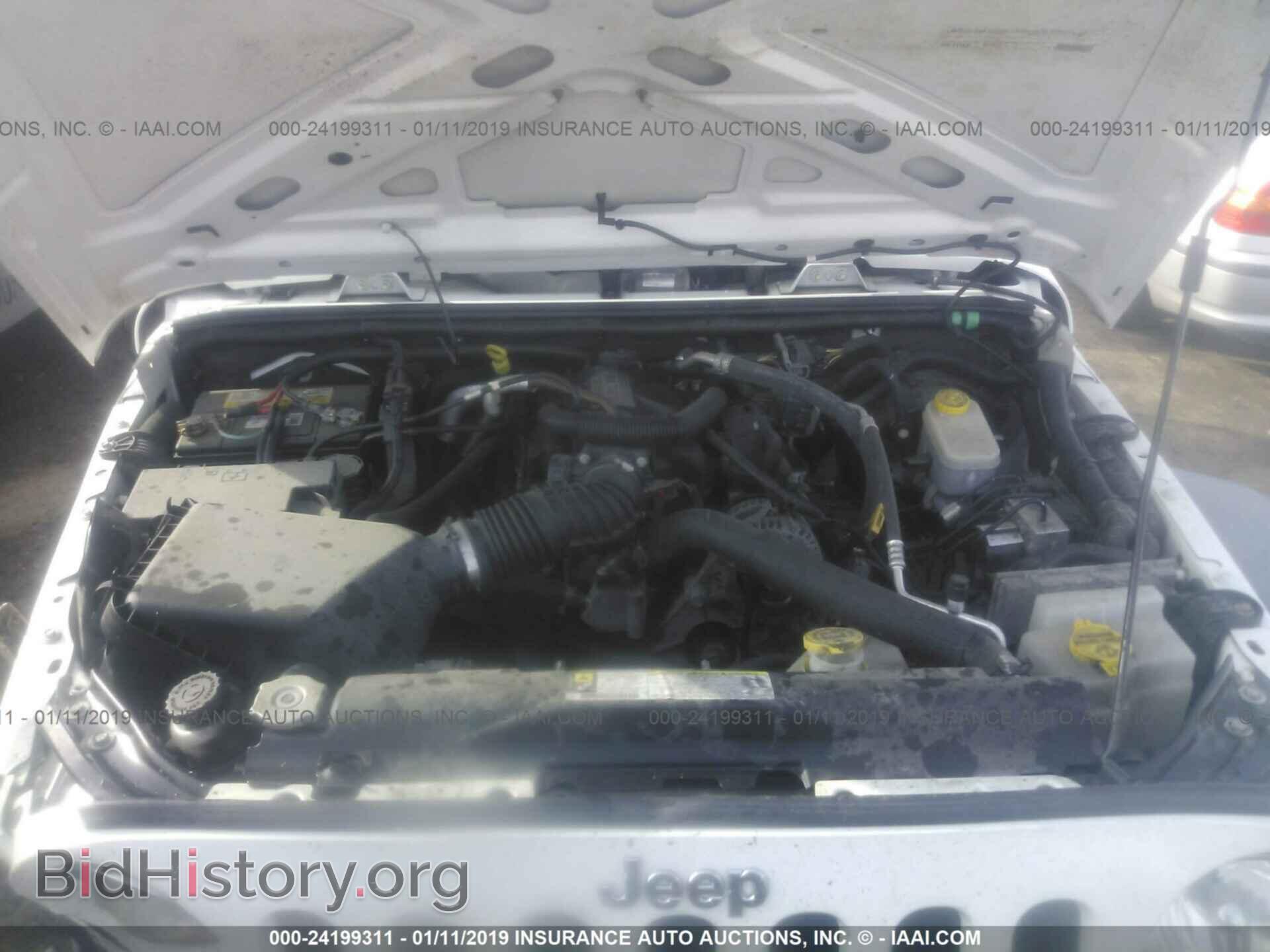 2011 JEEP WRANGLER - VIN: 1J4AA2D14BL620894 - Фото 10