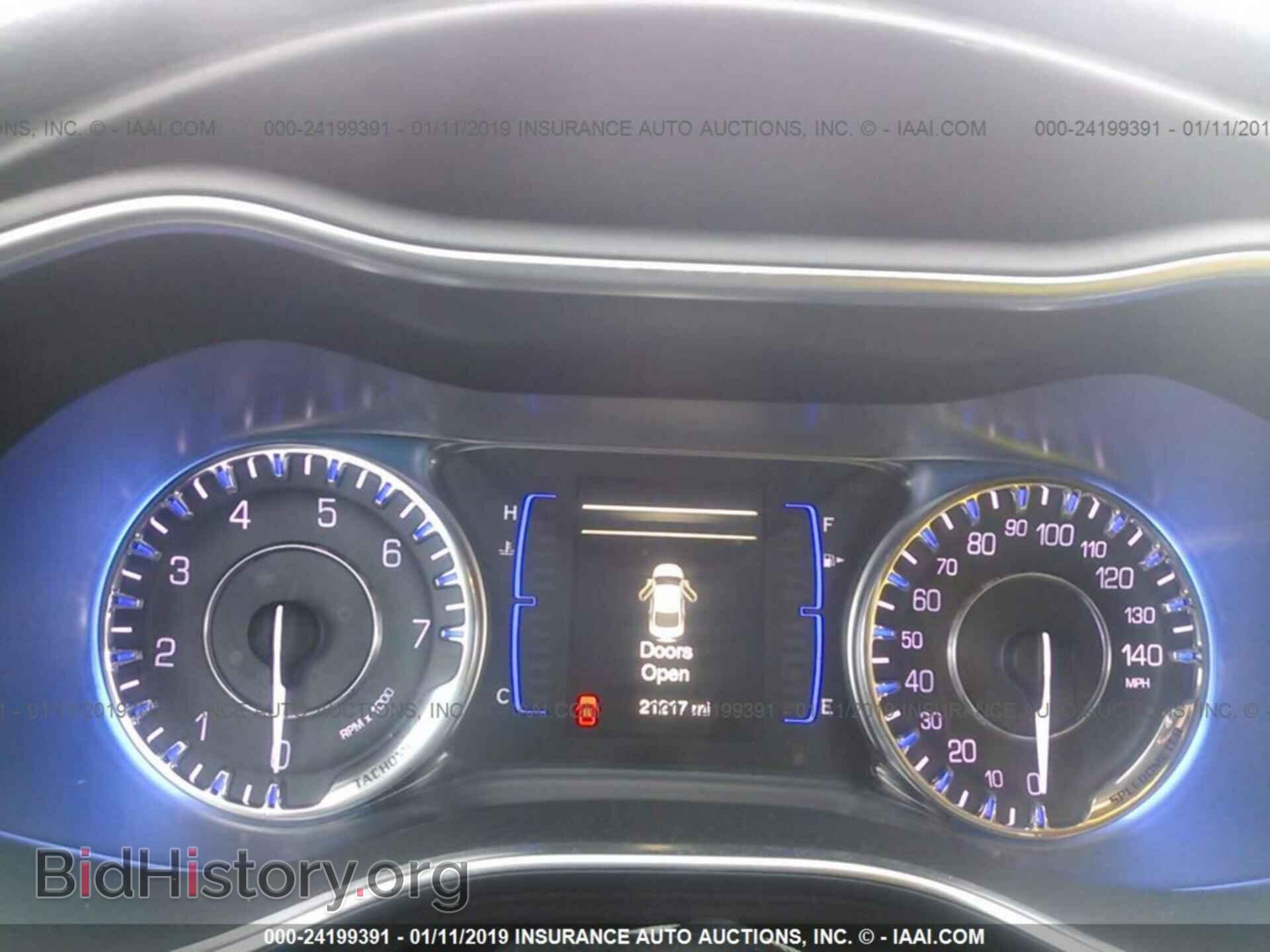 2016 CHRYSLER 200 - VIN: 1C3CCCFB7GN196504 - Фото 7