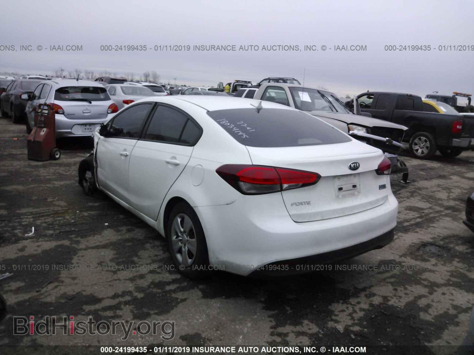 2017 KIA FORTE - VIN: 3KPFK4A7XHE026230 - Фото 3