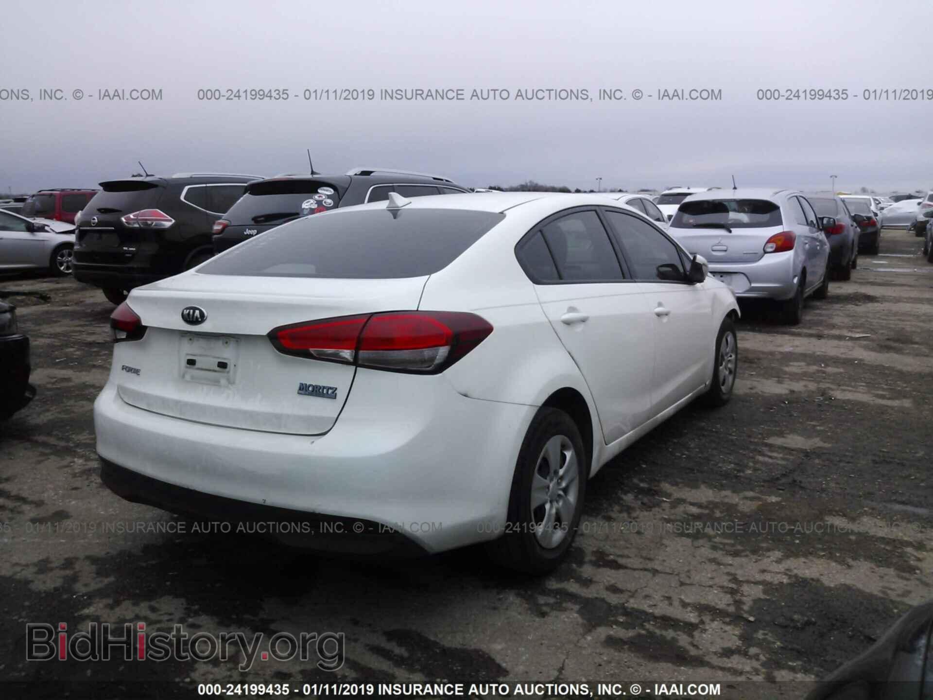2017 KIA FORTE - VIN: 3KPFK4A7XHE026230 - Фото 4