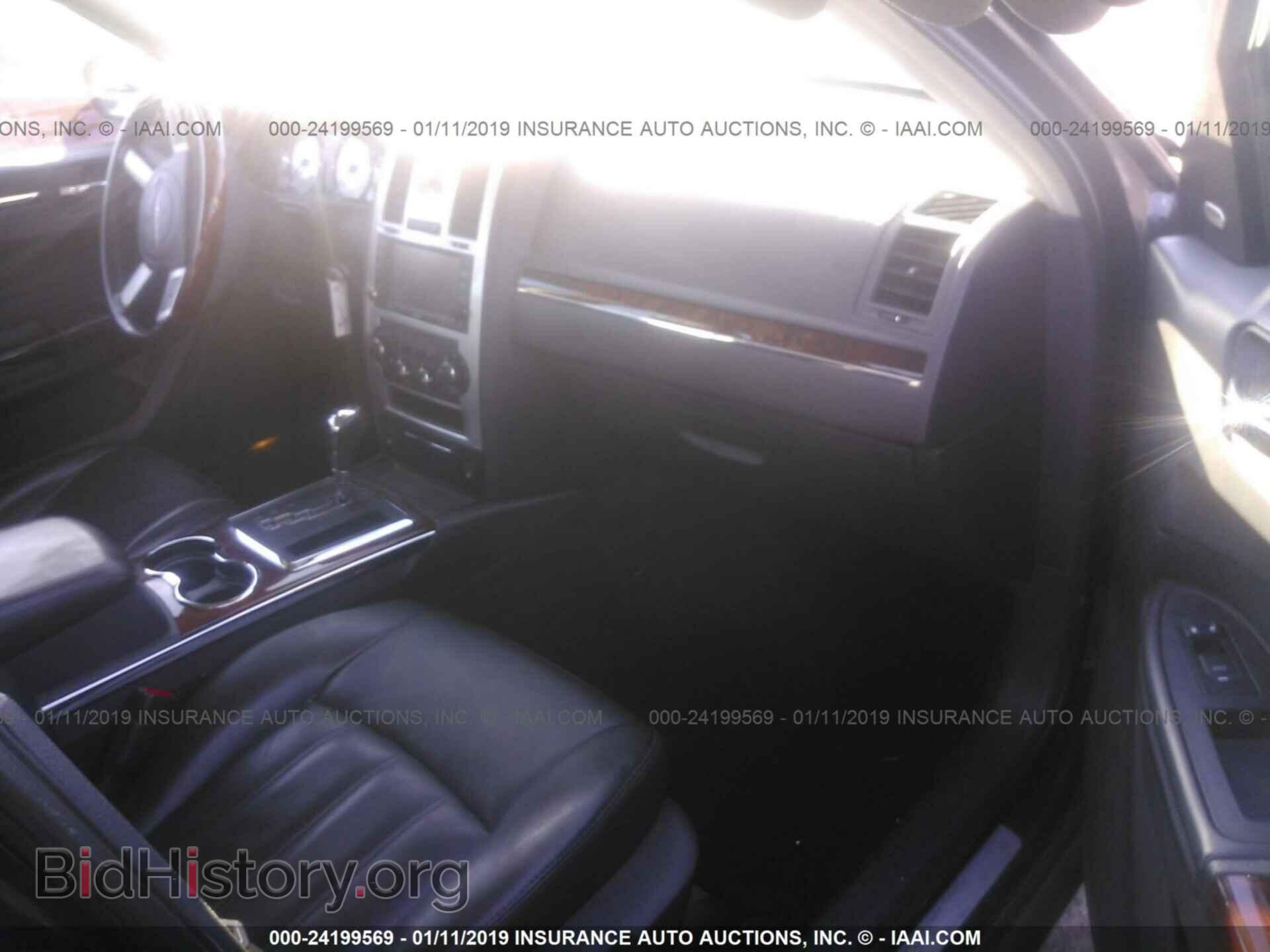 2009 CHRYSLER 300C - VIN: 2C3LA63T69H629407 - Фото 5