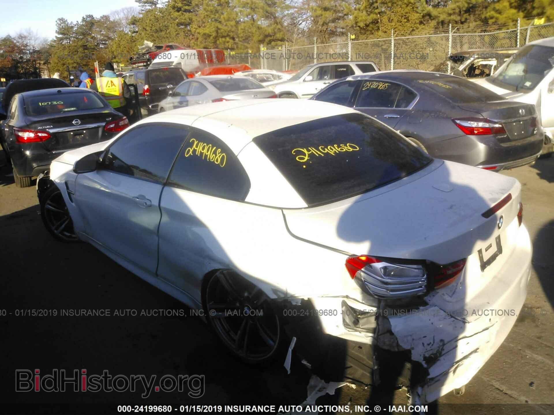 2017 BMW M4 - VIN: WBS3U9C55HP971004 - Фото 3
