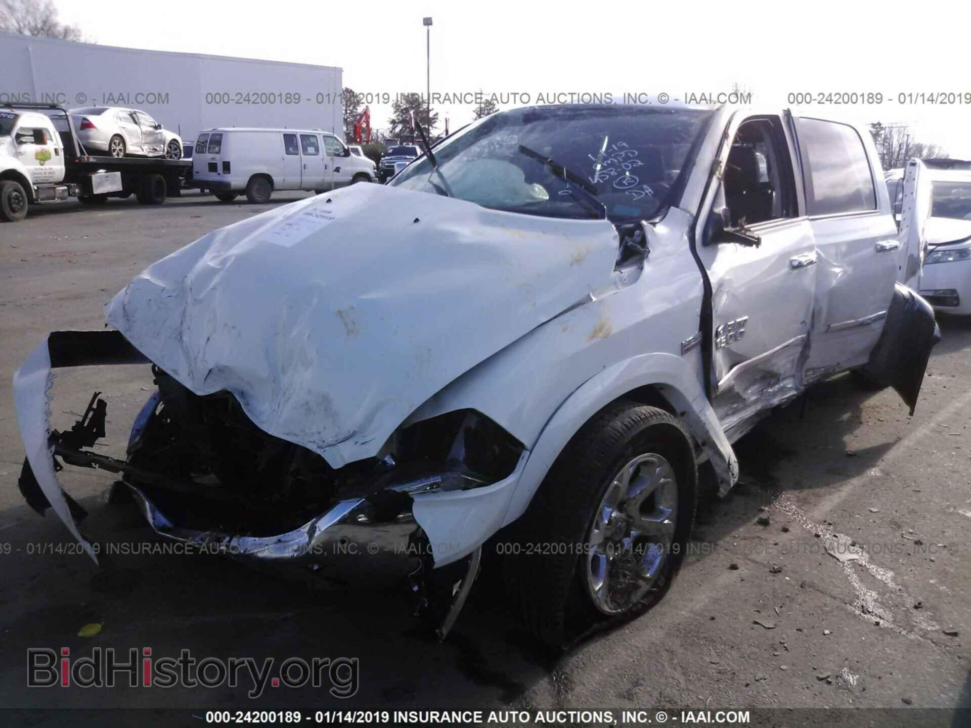 2017 RAM 1500 - VIN: 1C6RR7VT4HS854733 - Photo 2