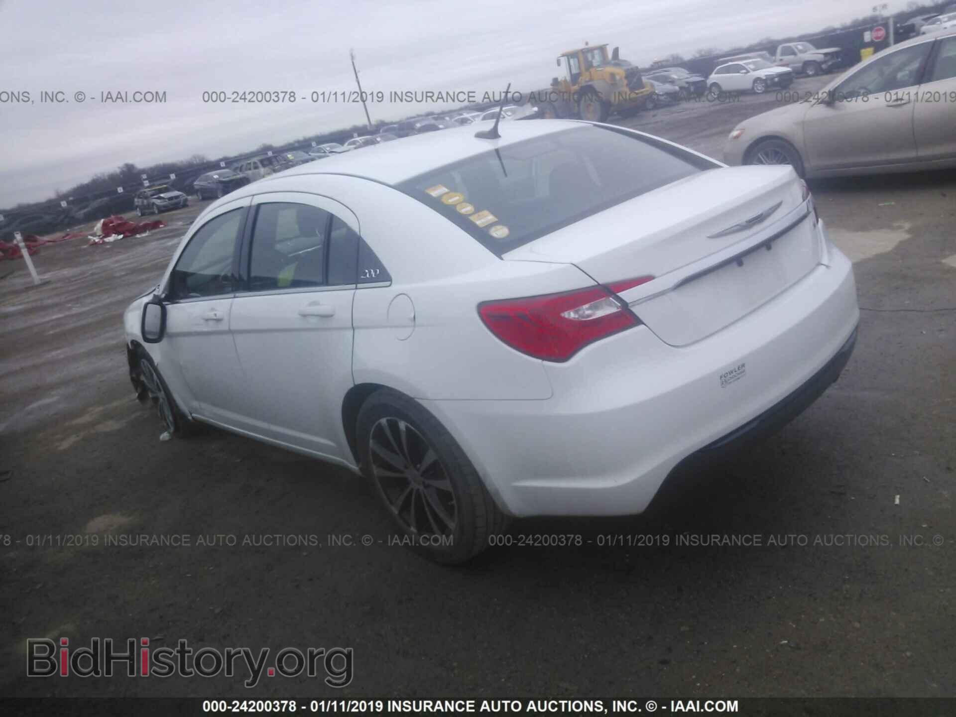 2013 CHRYSLER 200 - VIN: 1C3CCBBB7DN657082 - Фото 3