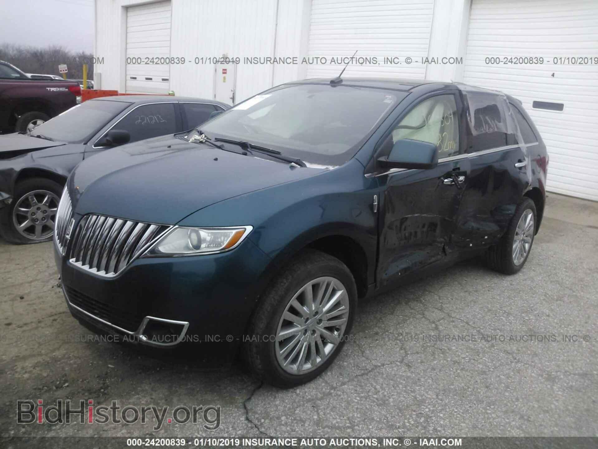 2011 LINCOLN MKX - VIN: 2LMDJ8JK4BBJ02304 - Photo 2