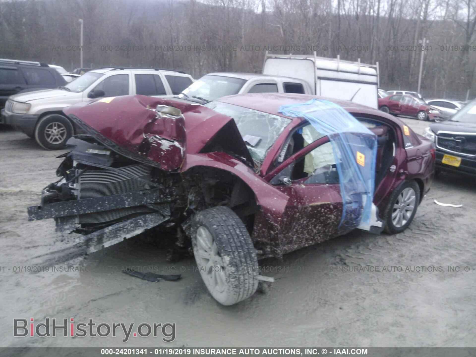 2011 CHRYSLER 200 - VIN: 1C3BC1FB2BN594292 - Photo 2