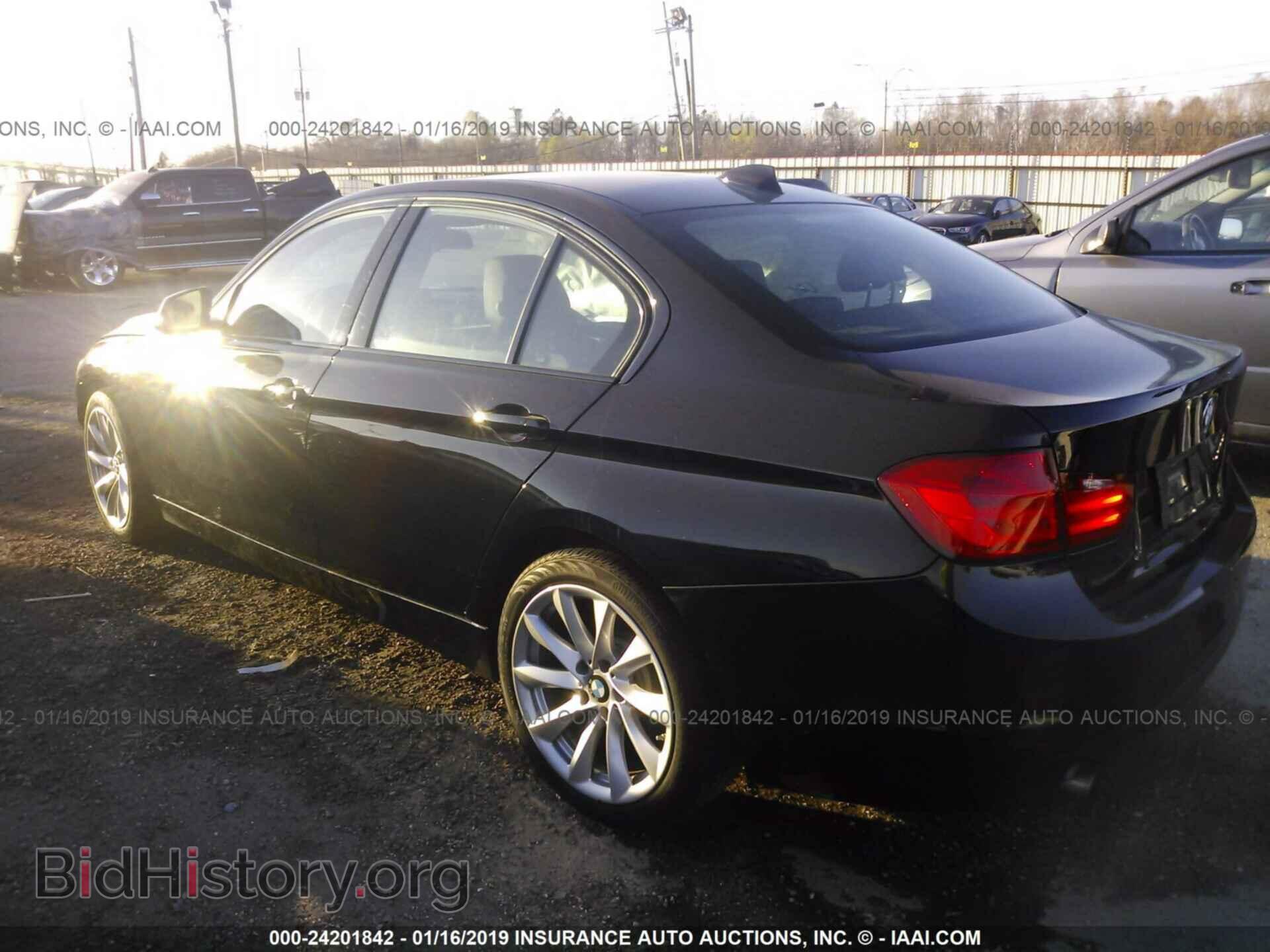 2015 BMW 320 - VIN: WBA3C3G53FNT51789 - Фото 3
