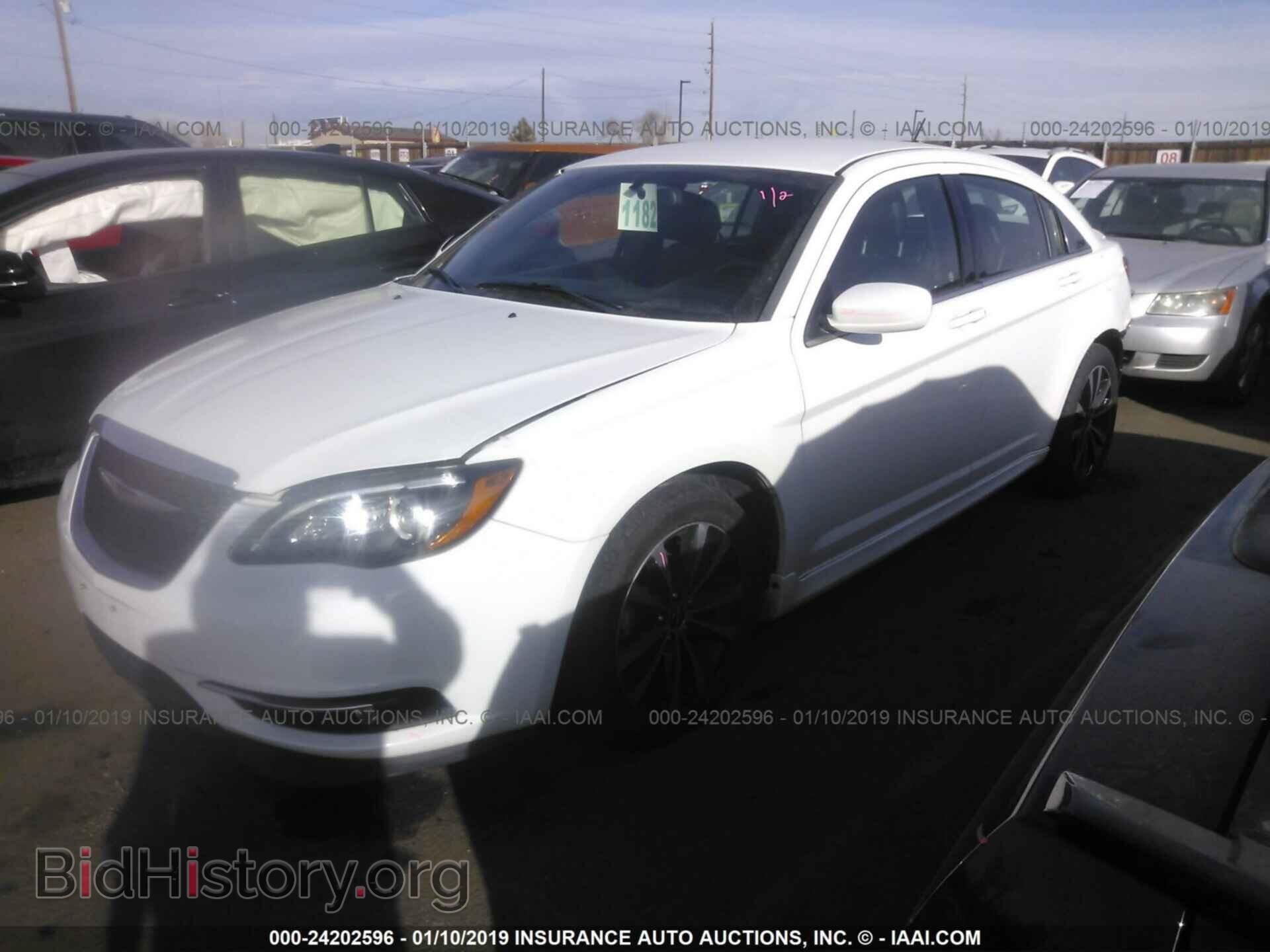 2013 CHRYSLER 200 - VIN: 1C3CCBCG0DN719285 - Photo 2