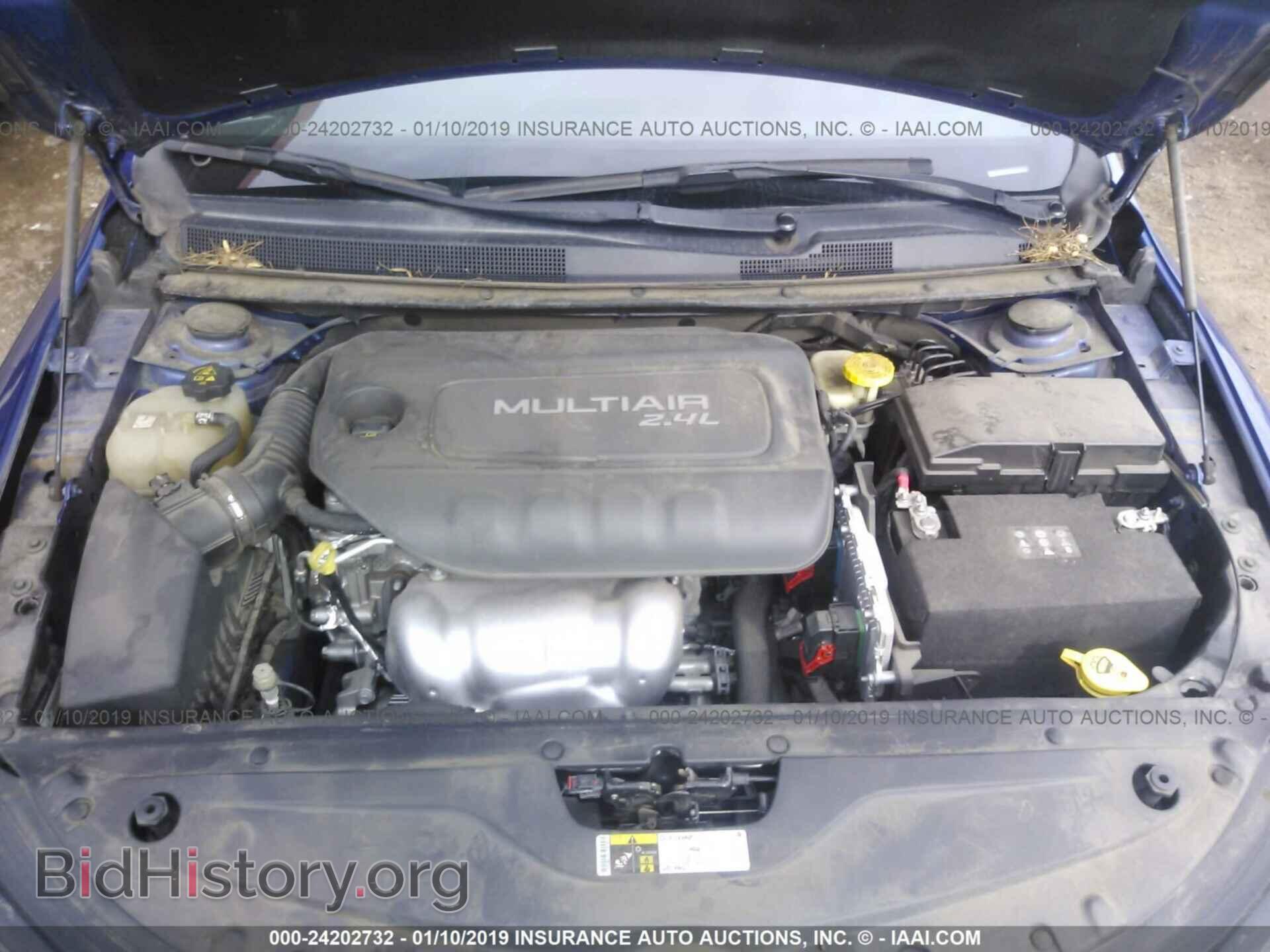 2016 CHRYSLER 200 - VIN: 1C3CCCBBXGN117560 - Фото 10