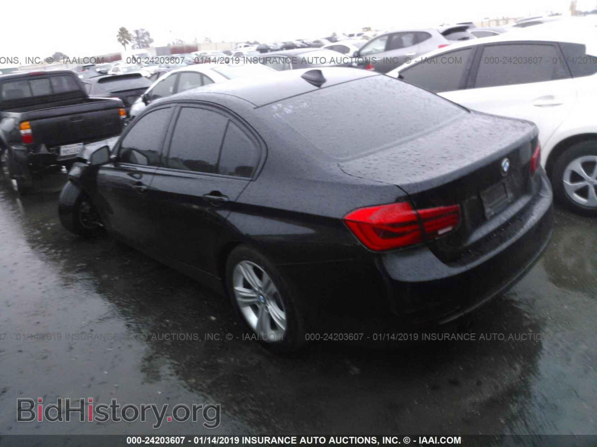 2016 BMW 328 - VIN: WBA8E9G50GNU30275 - Фото 3