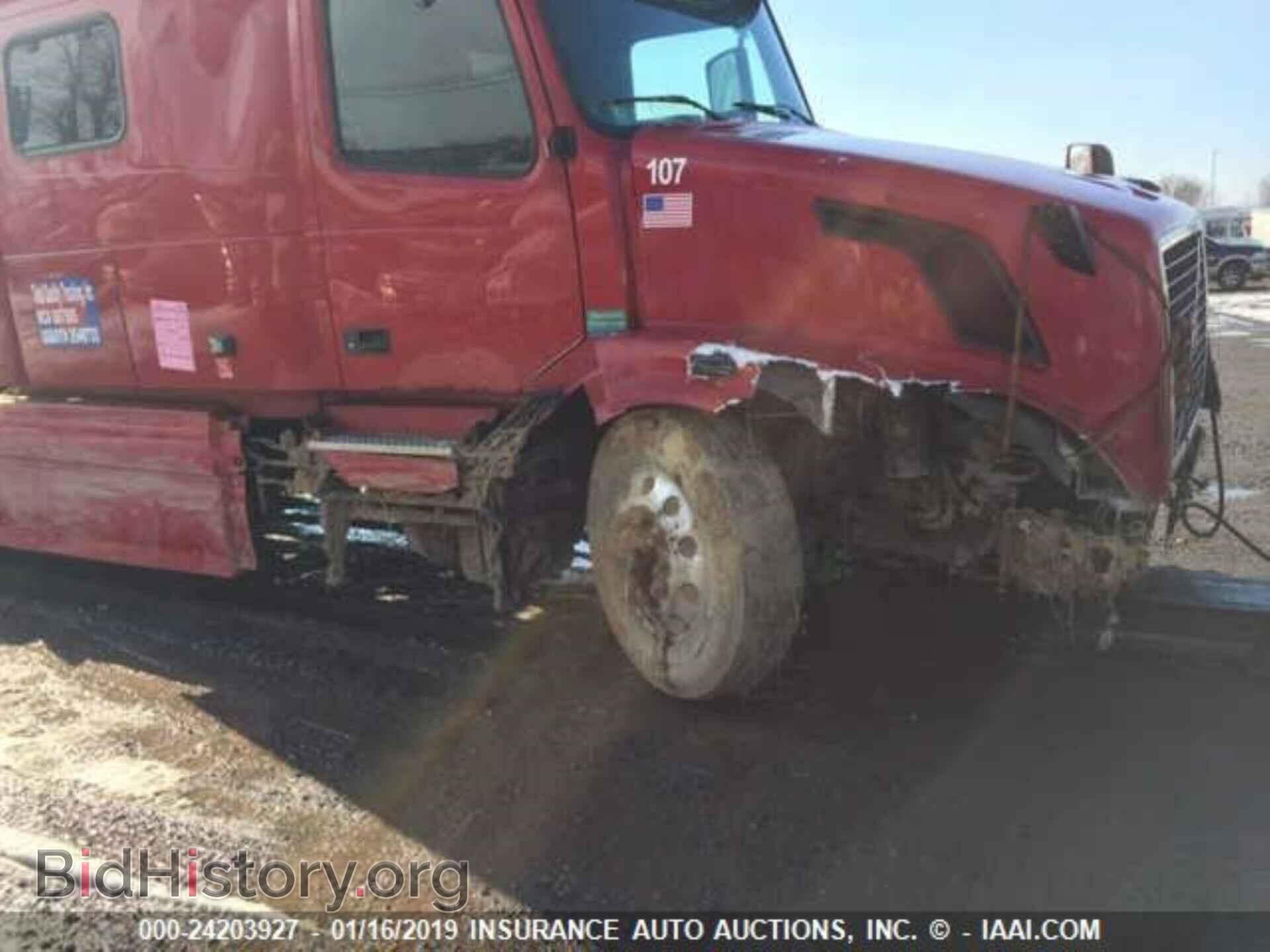 Фотография 4V4NC9TH58N481191 - VOLVO VNL 2008