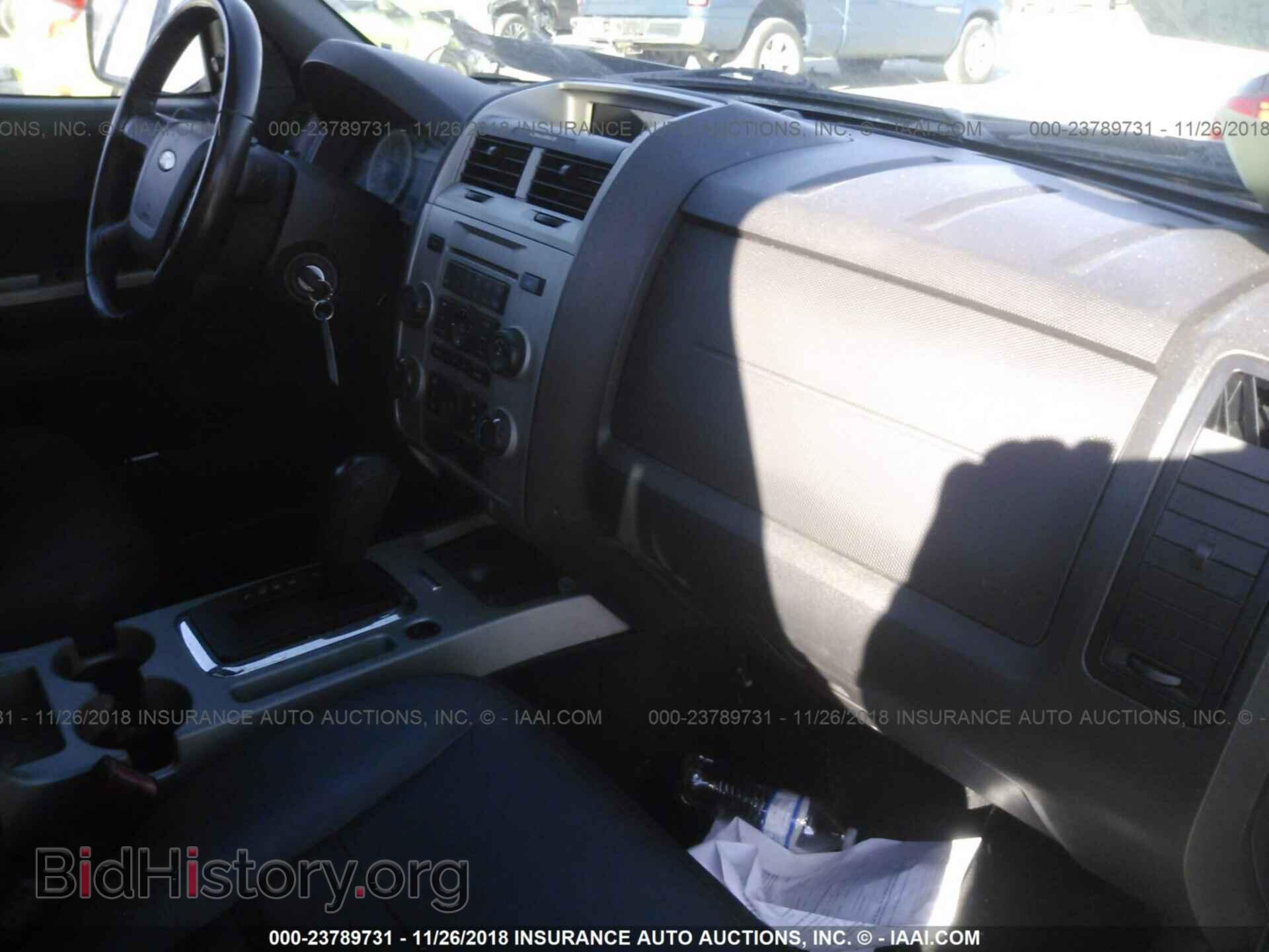 2009 FORD ESCAPE - VIN: 1FMCU03729KD01912 - Фото 5
