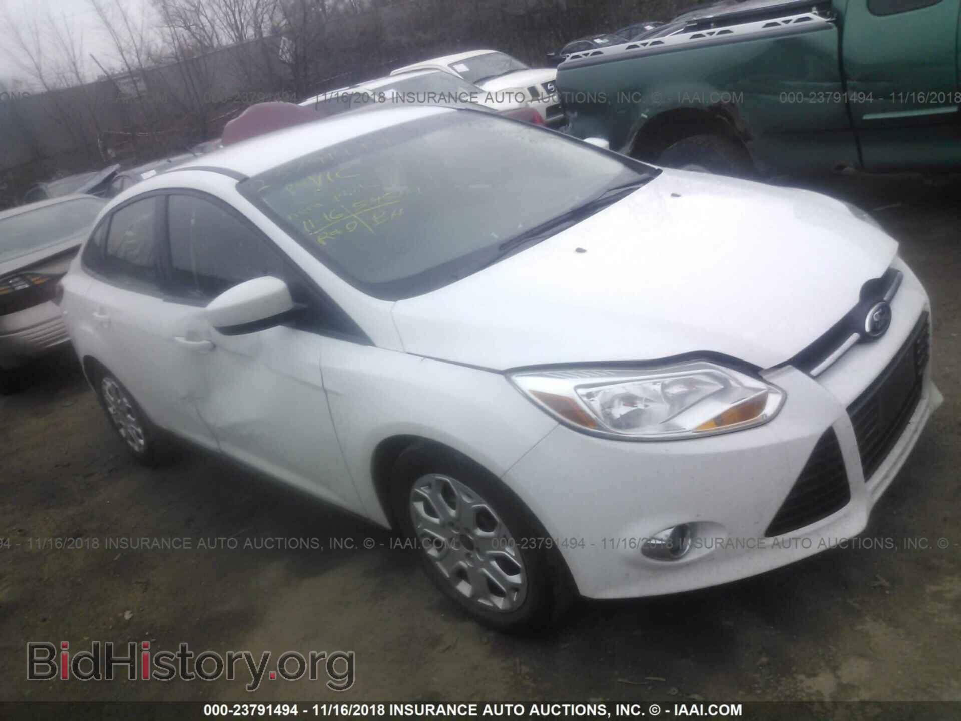 Photo 1FAHP3F29CL435617 - FORD FOCUS 2012