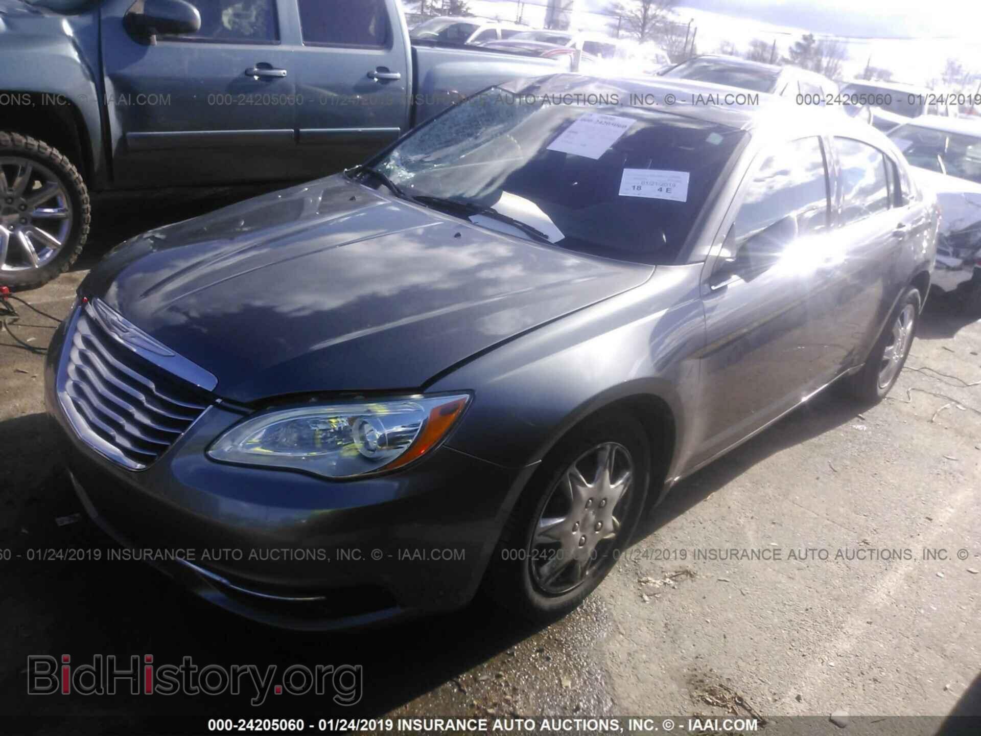 2013 CHRYSLER 200 - VIN: 1C3CCBAG4DN736500 - Photo 2