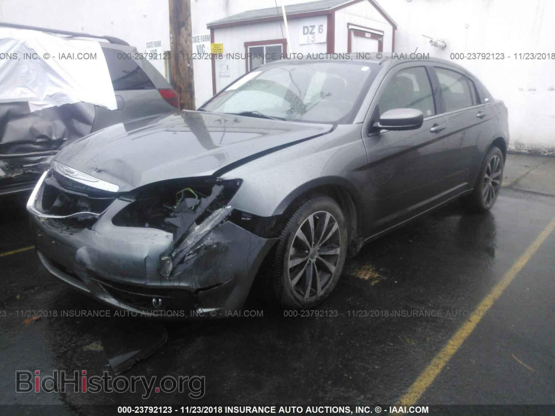 2013 CHRYSLER 200 - VIN: 1C3CCBCG3DN524815 - Фото 2