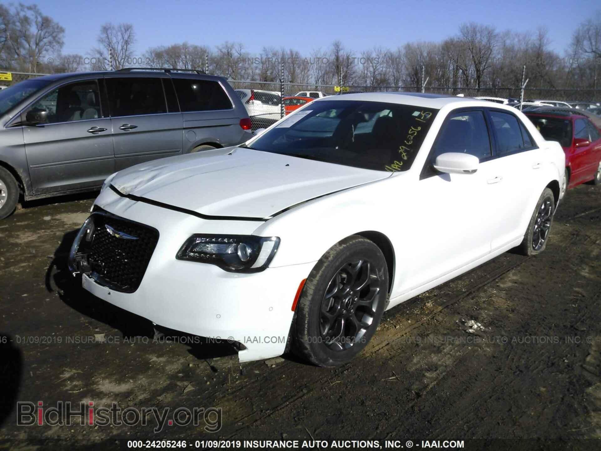 2016 CHRYSLER 300 - VIN: 2C3CCAGG0GH296256 - Photo 2