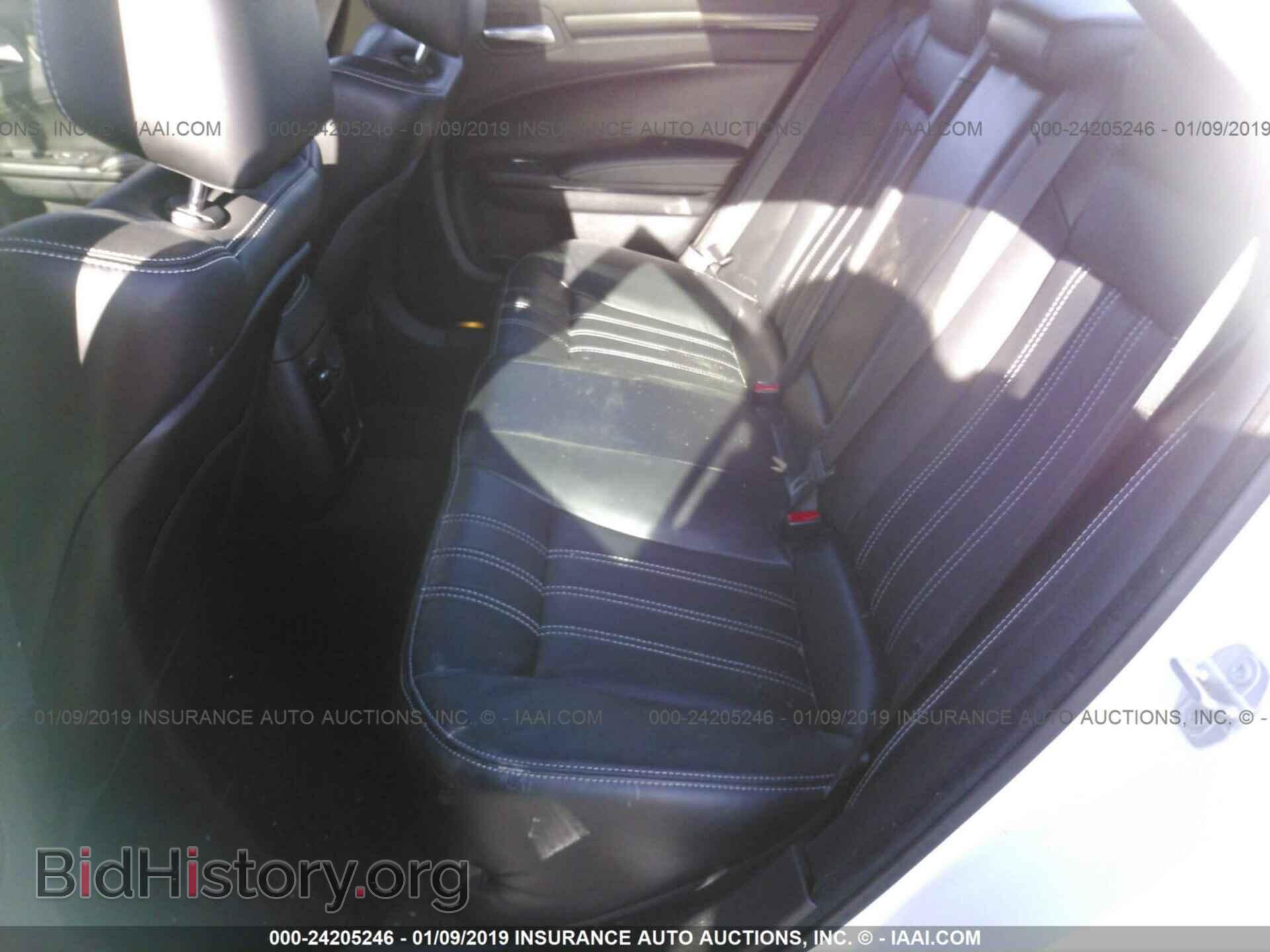 2016 CHRYSLER 300 - VIN: 2C3CCAGG0GH296256 - Photo 8