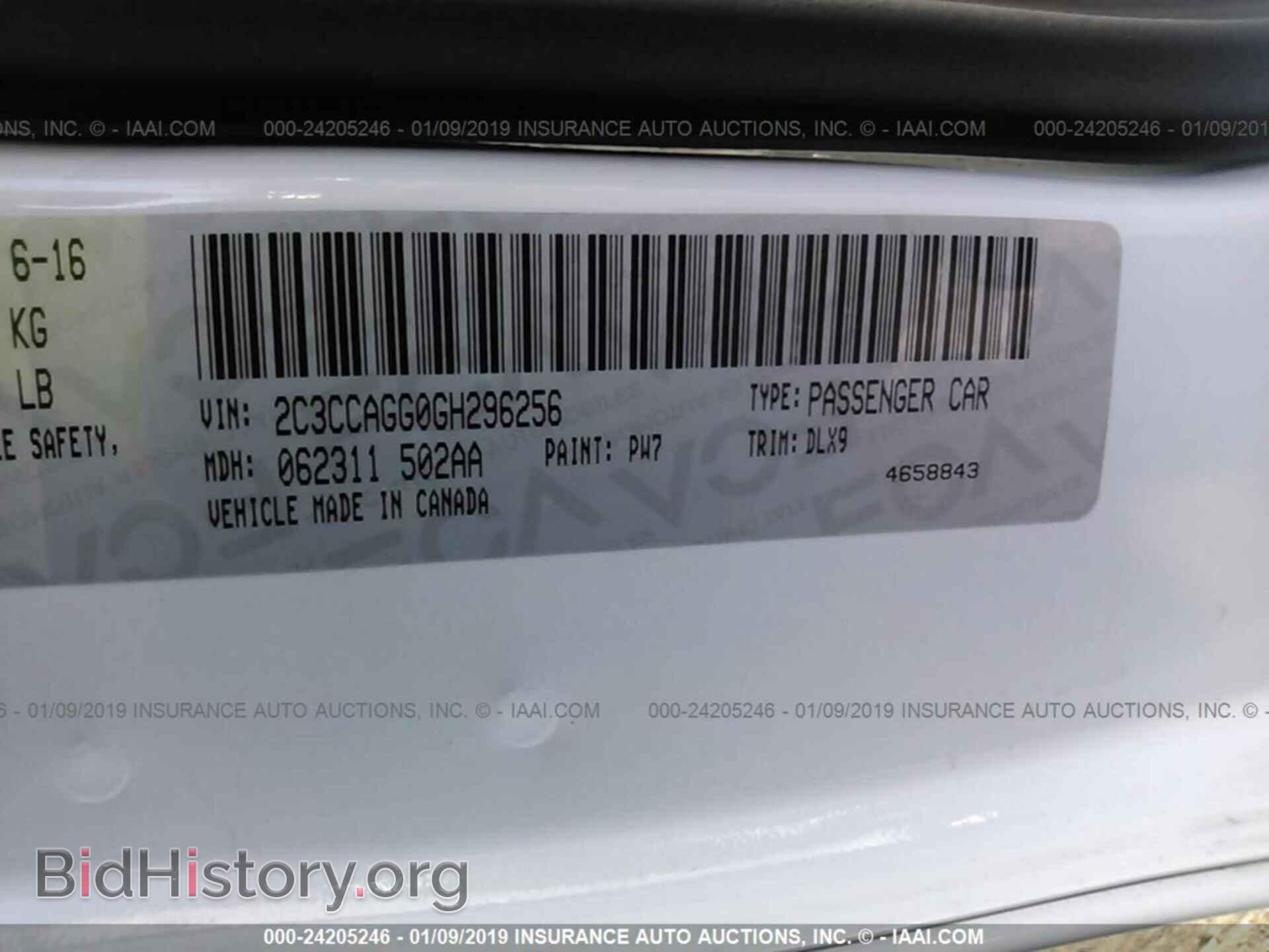 2016 CHRYSLER 300 - VIN: 2C3CCAGG0GH296256 - Photo 9
