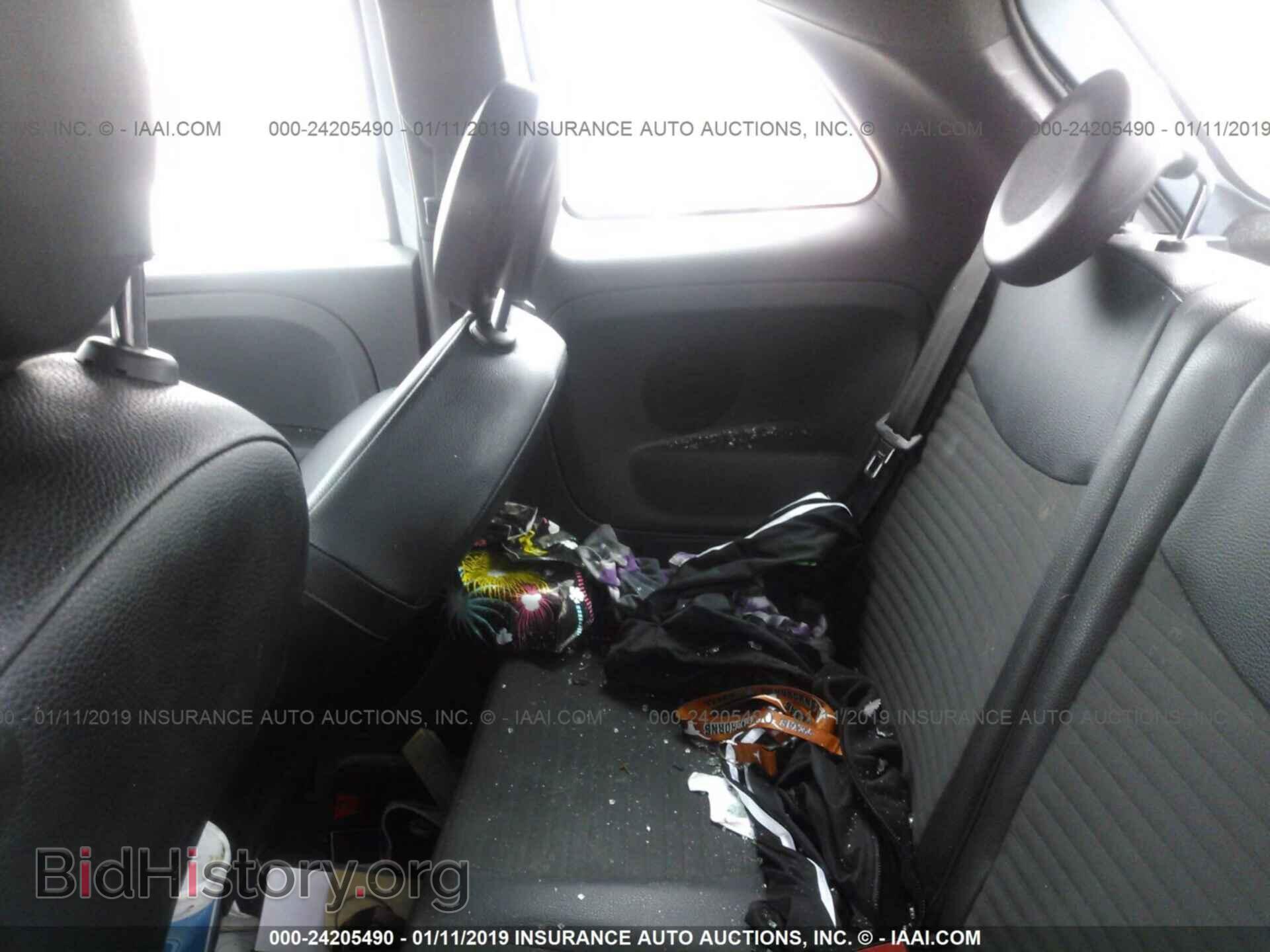 2015 FIAT 500 - VIN: 3C3CFFBR9FT676800 - Photo 8