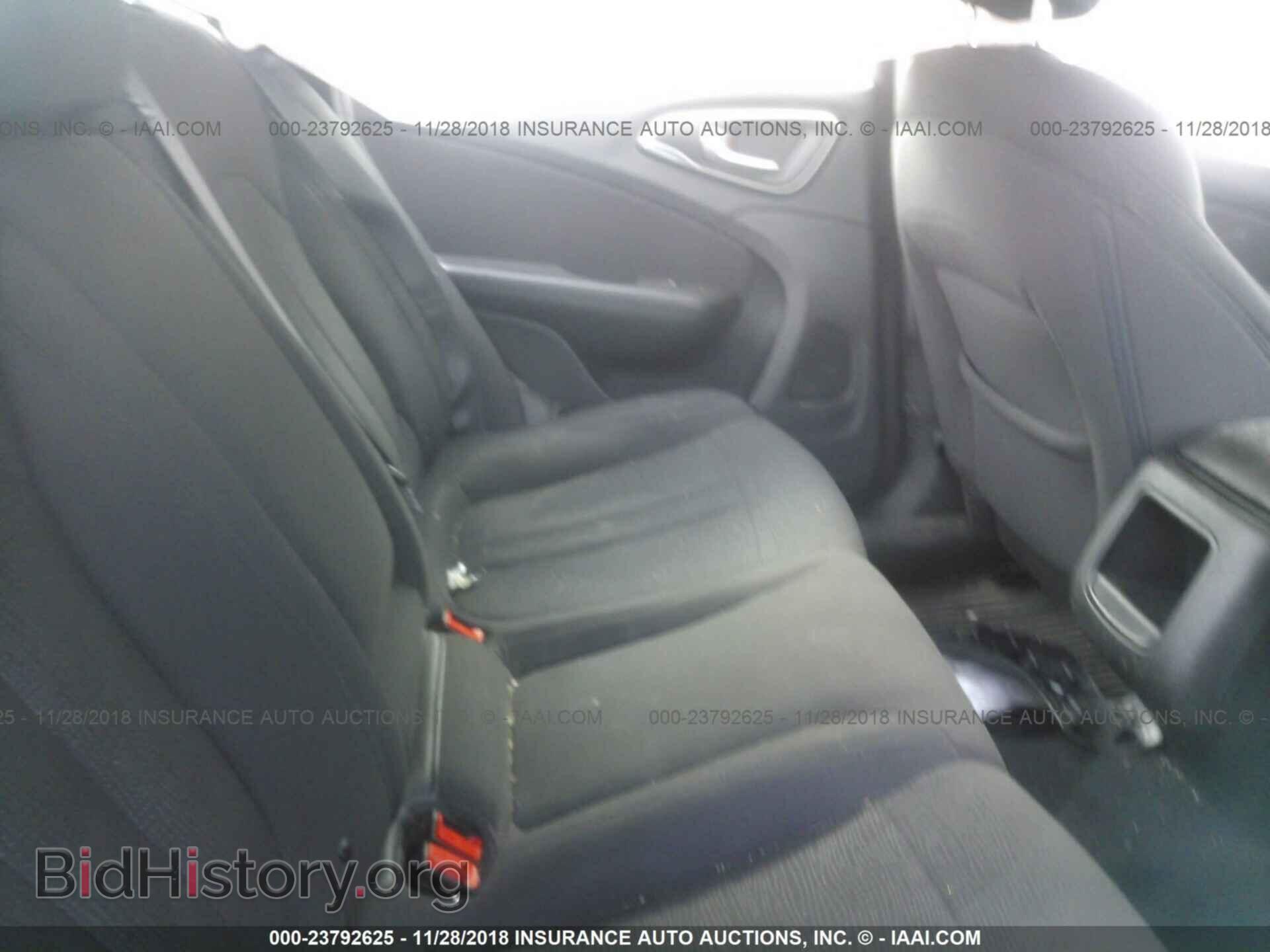 2015 CHRYSLER 200 - VIN: 1C3CCCAB2FN752269 - Photo 8