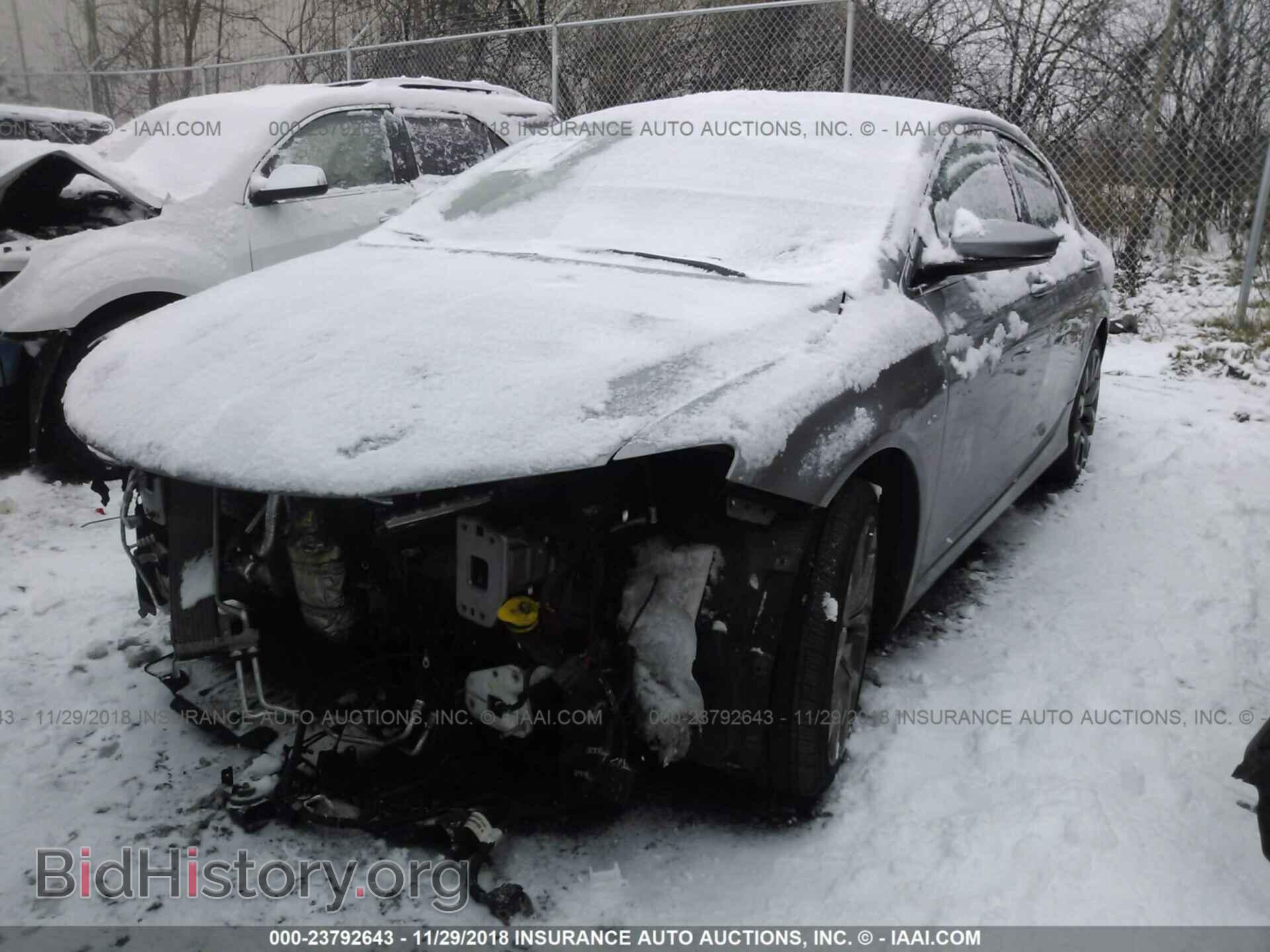 2015 CHRYSLER 200 - VIN: 1C3CCCCGXFN500813 - Photo 2