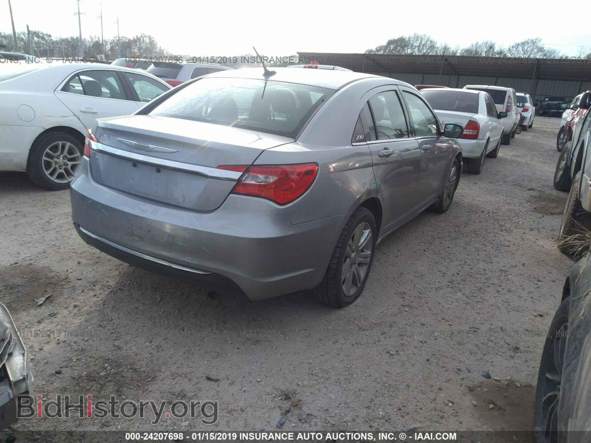 2013 CHRYSLER 200 - VIN: 1C3CCBABXDN647907 - Photo 4