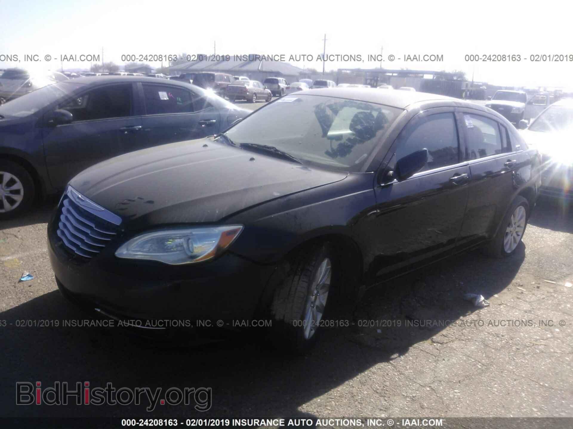 2013 CHRYSLER 200 - VIN: 1C3CCBBB7DN763354 - Фото 2