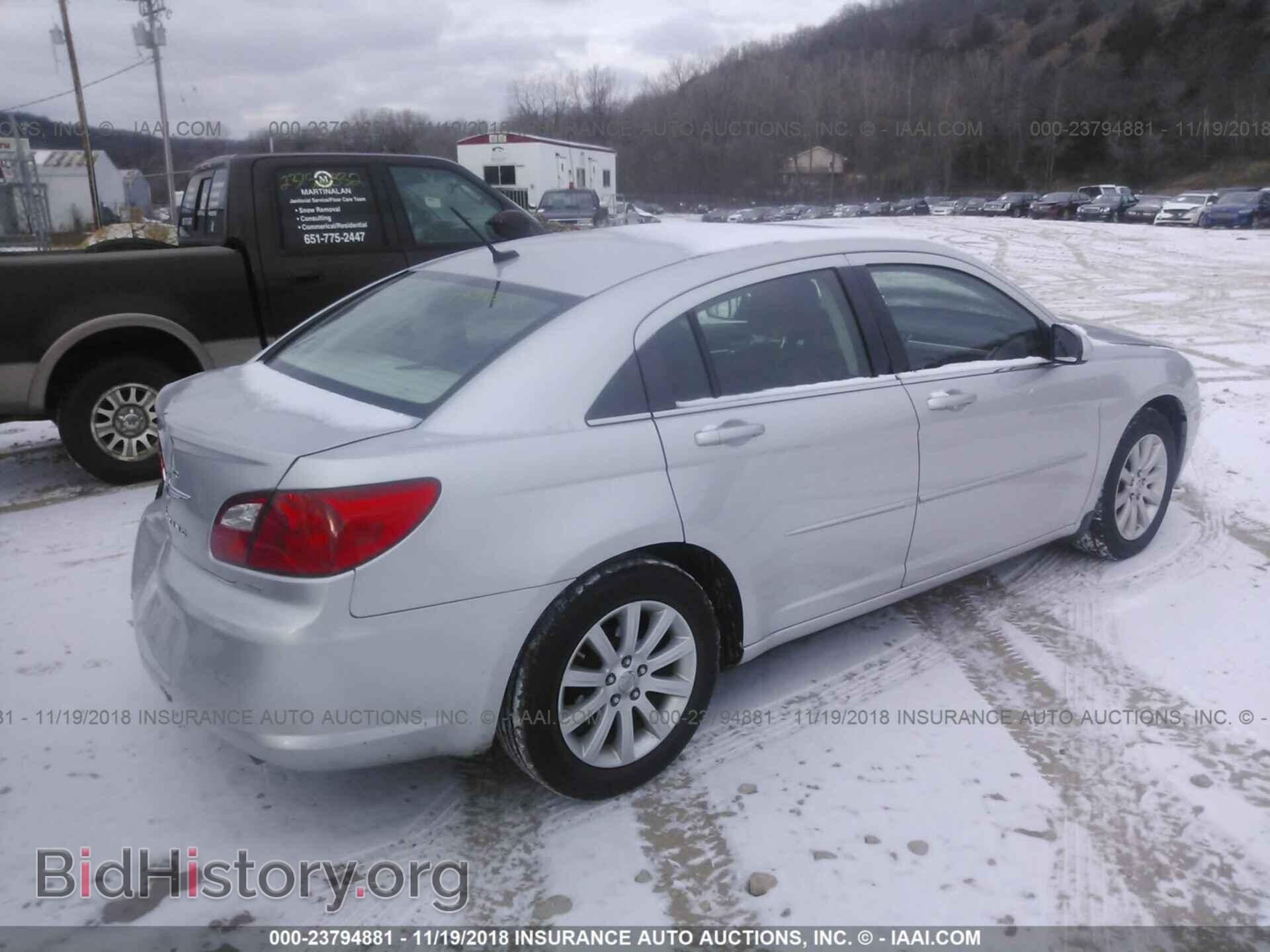 2010 CHRYSLER SEBRING - VIN: 1C3CC5FD7AN185104 - Фото 4